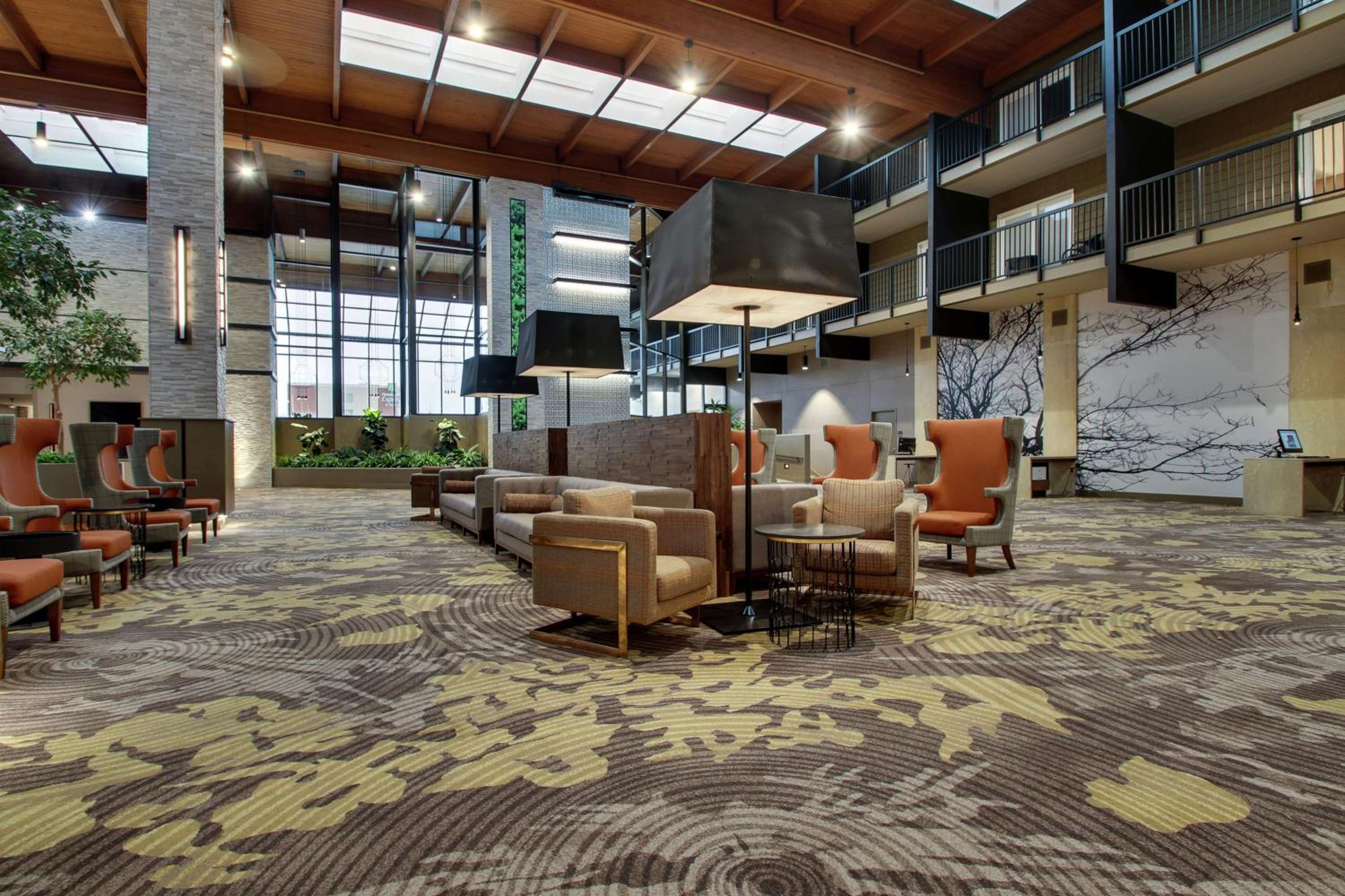 Mount Vernon Vacations - Doubletree By Hilton Mt. Vernon - Property Image 4