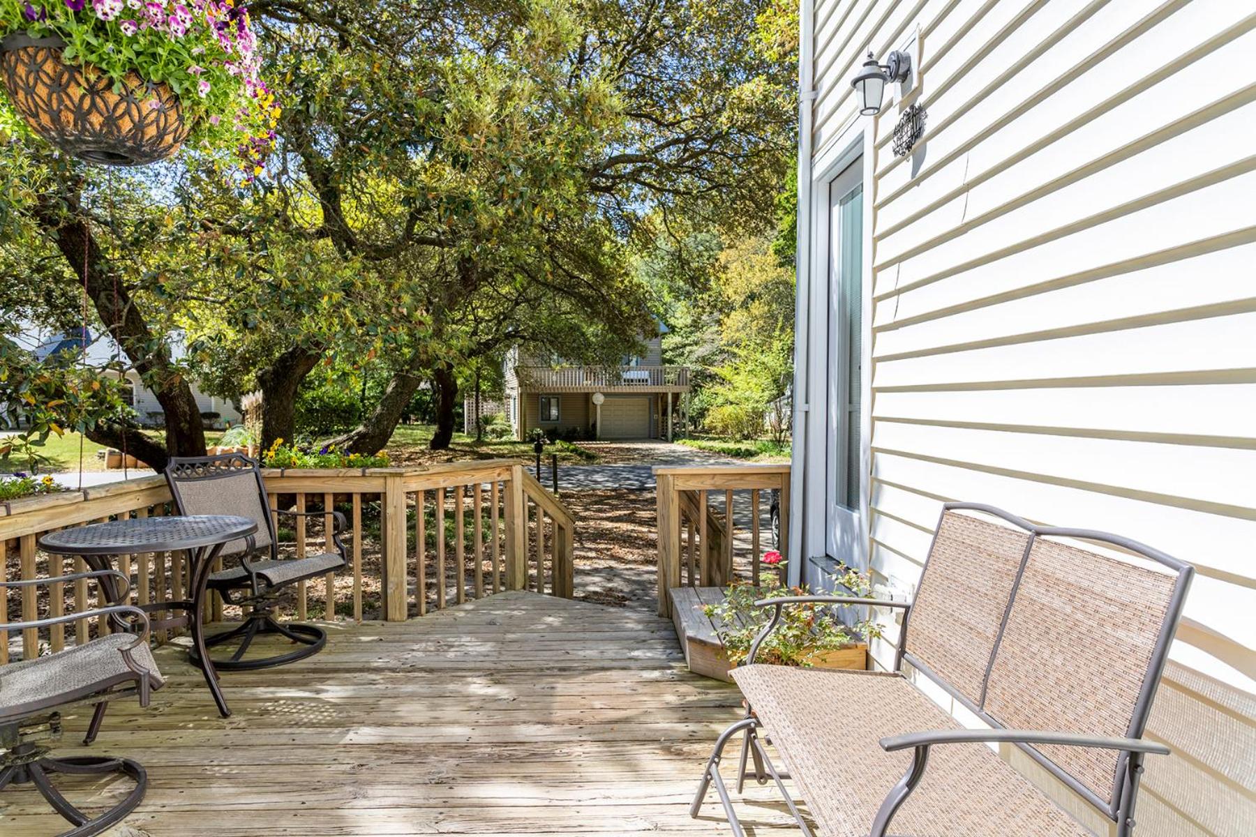 Sea Cave, OBX gem, private studio, couple's nest!