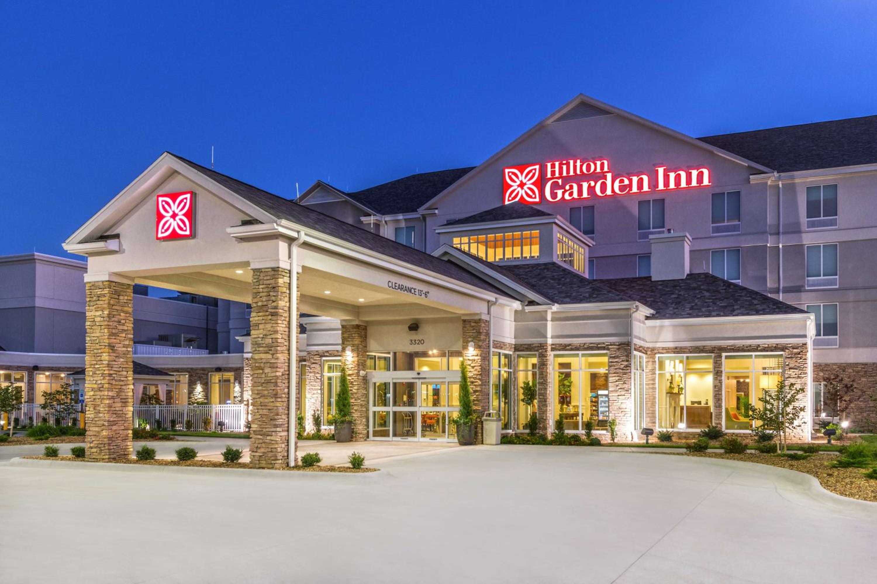 Hotel Hilton Garden Inn Salina - Image 1