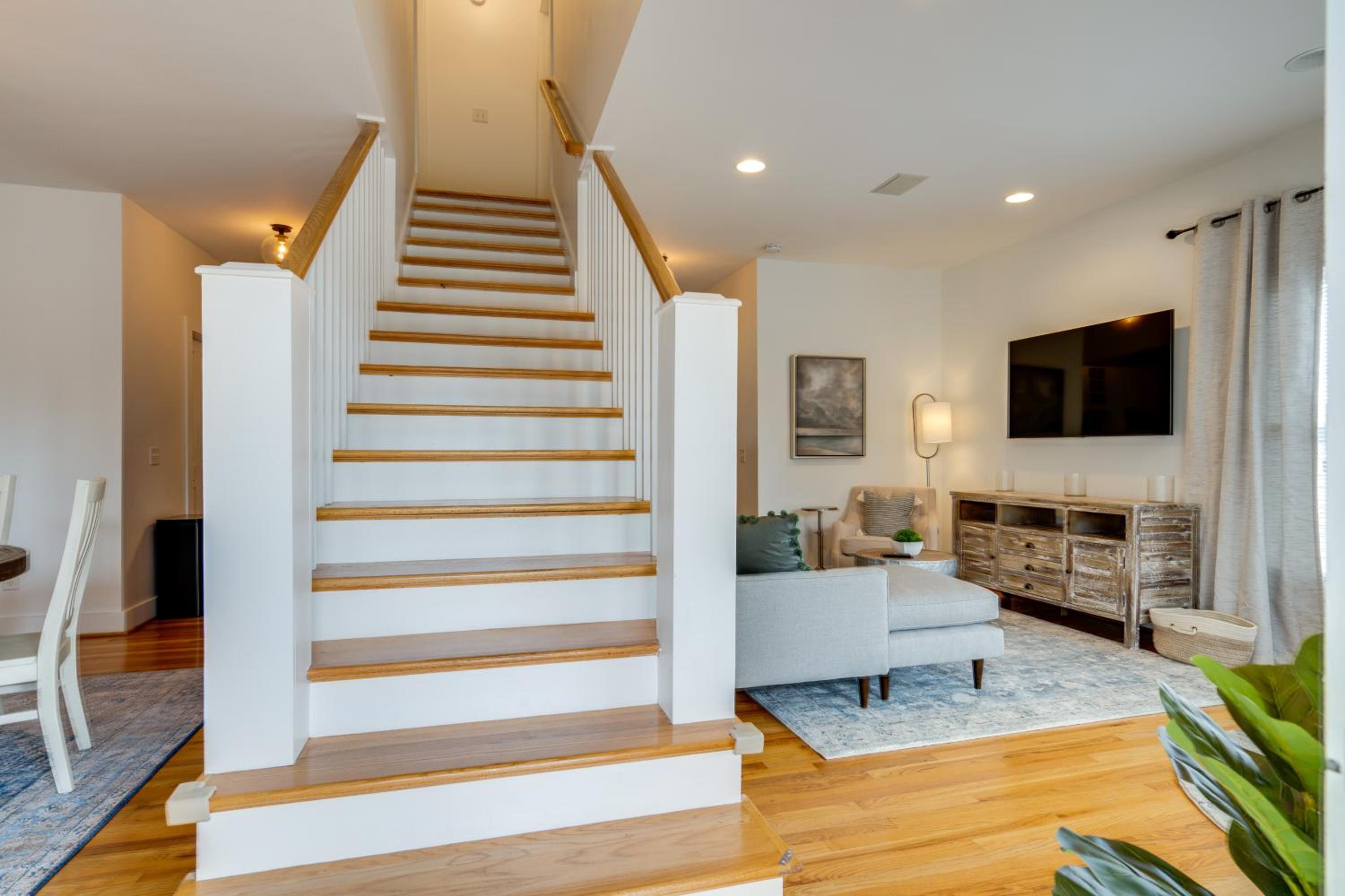 Skyline Views From Shelby with Wifi, fully furnished, pet friendly & in unit laundry view 2