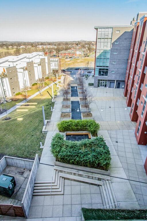 Amazing 2 Bd 4th floor condo with spectacular views view 5