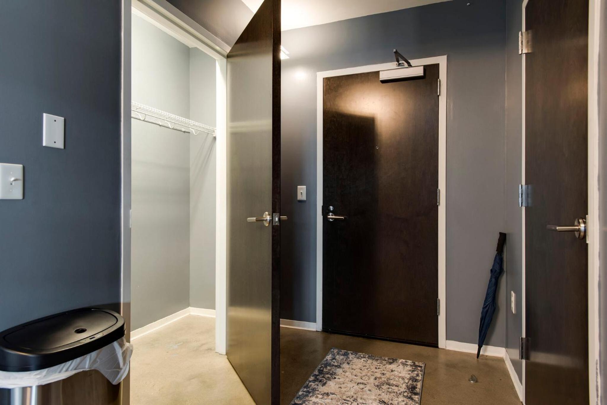 Sleek and Spacious Condo In East! view 4