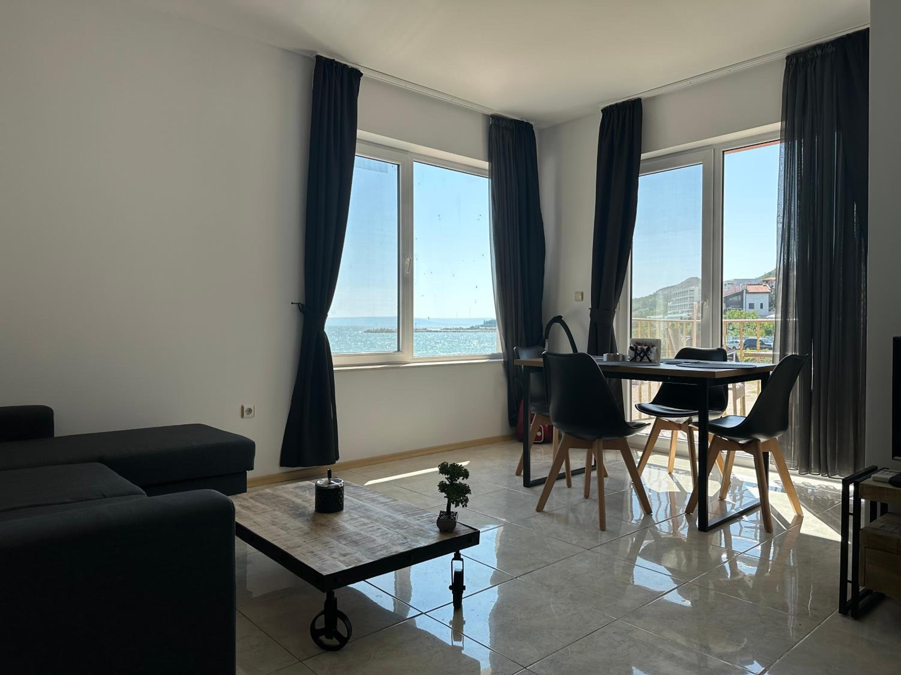 First Line On The Beach Cosy Sea Paradise Apartments