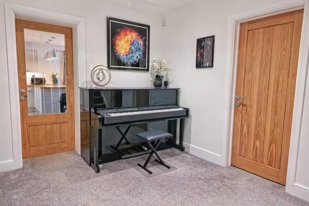 Luxury Air Conditioned 6 Bedroom Hythe Seaside