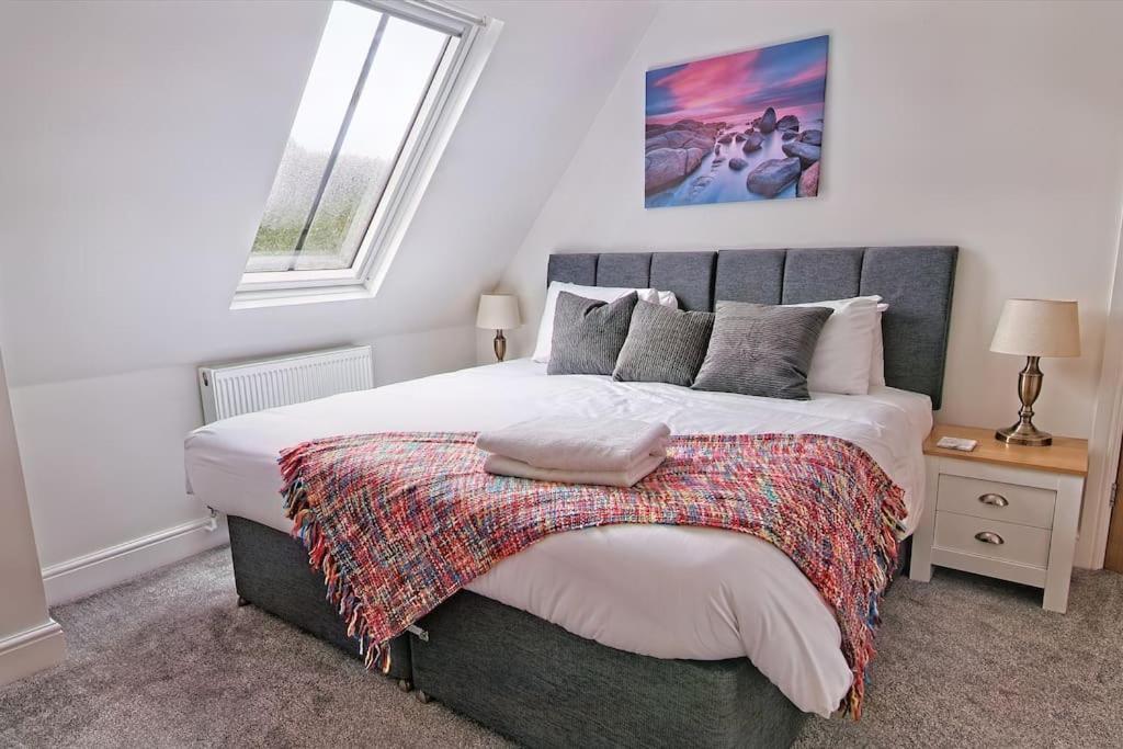 Luxury Air Conditioned 6 Bedroom Hythe Seaside