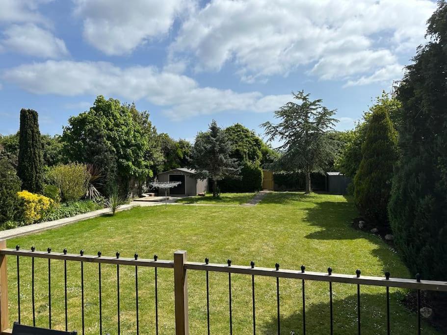Luxury Air Conditioned 6 Bedroom Hythe Seaside