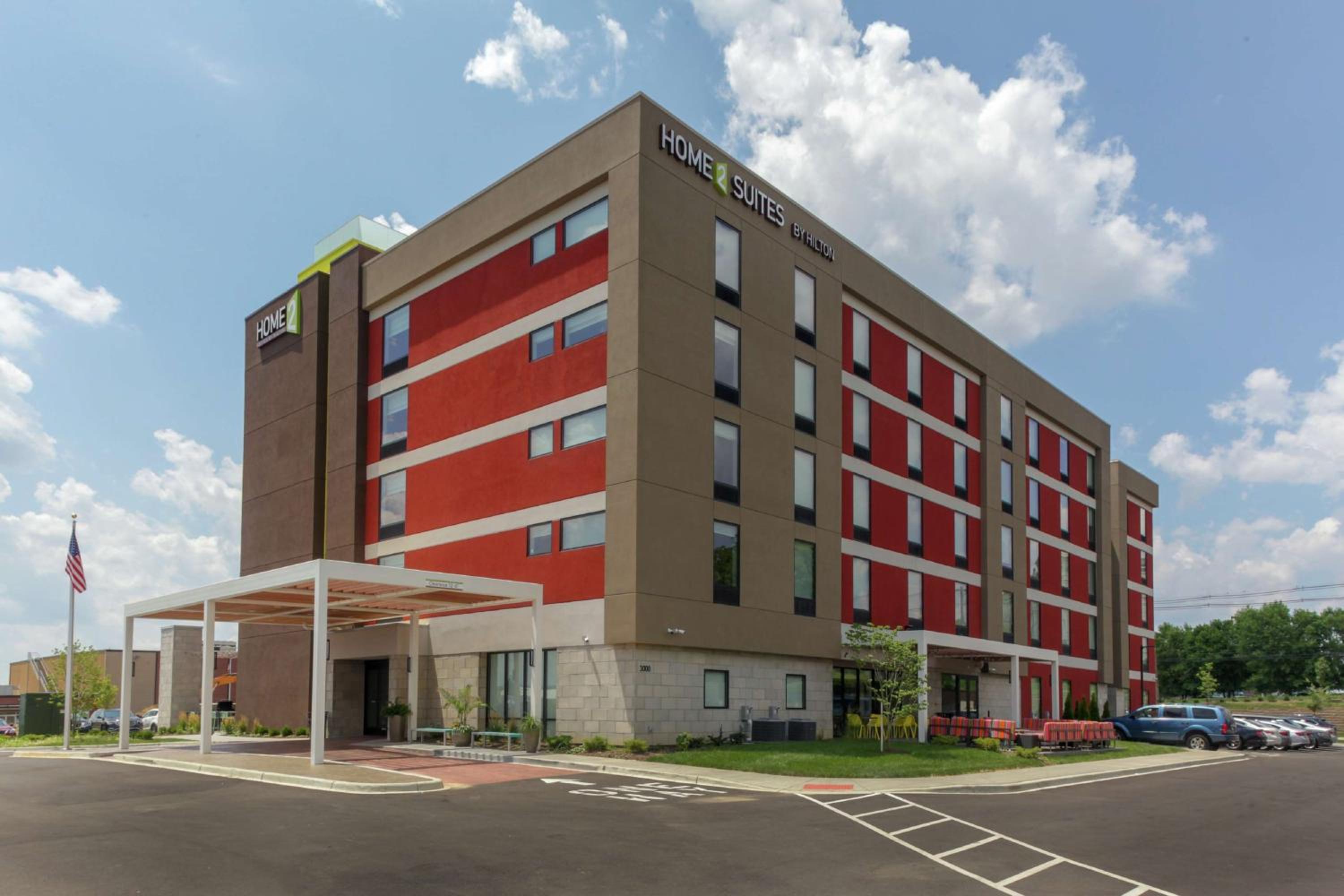 Hotel Home2 Suites By Hilton Louisville Airport Expo Center - Image 1