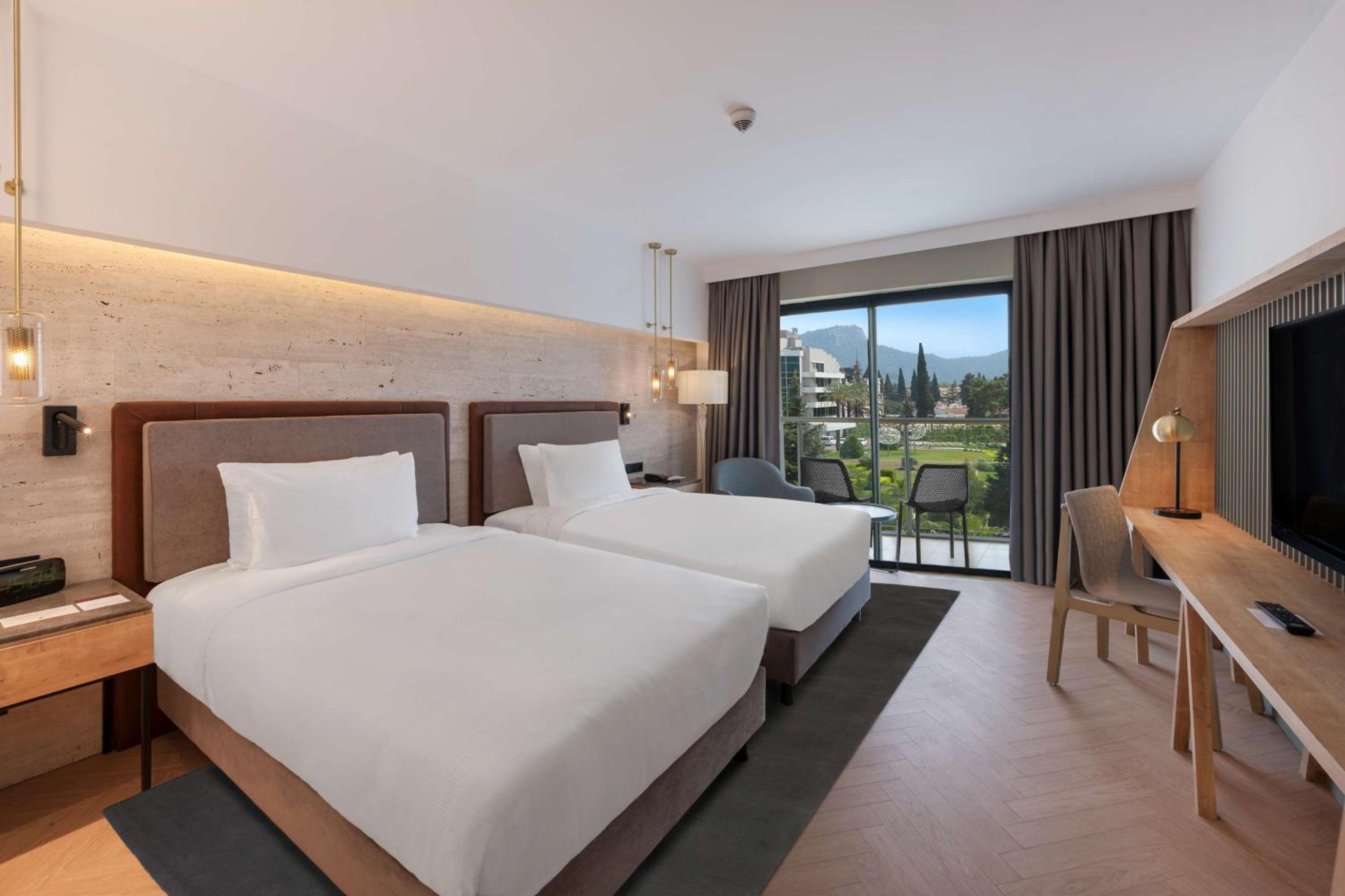 DoubleTree by Hilton Antalya-Kemer All-Inclusive Resort - Image 5