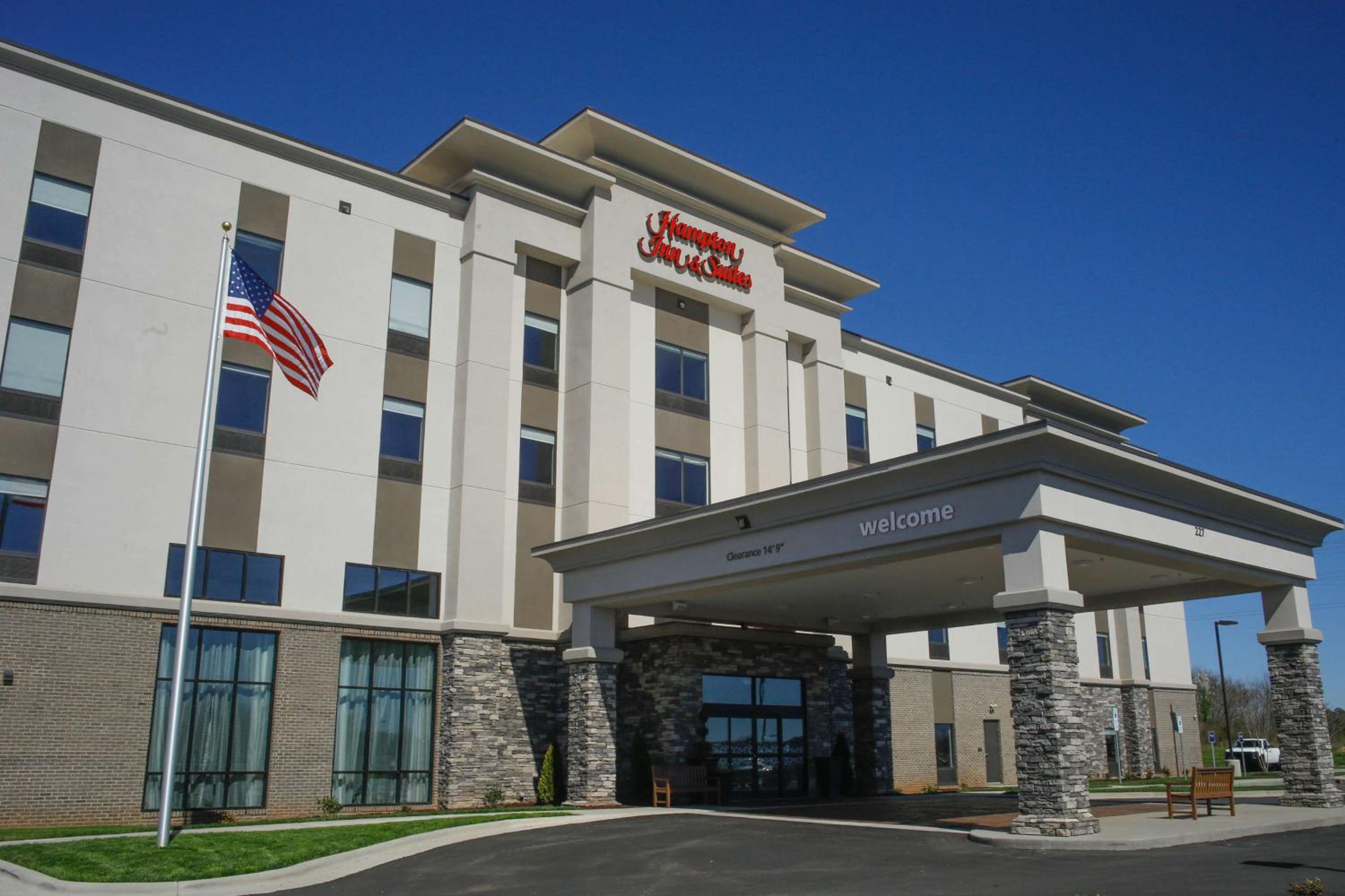 Gaffney Vacations - Hampton Inn  Suites Forest City - Property Image 1