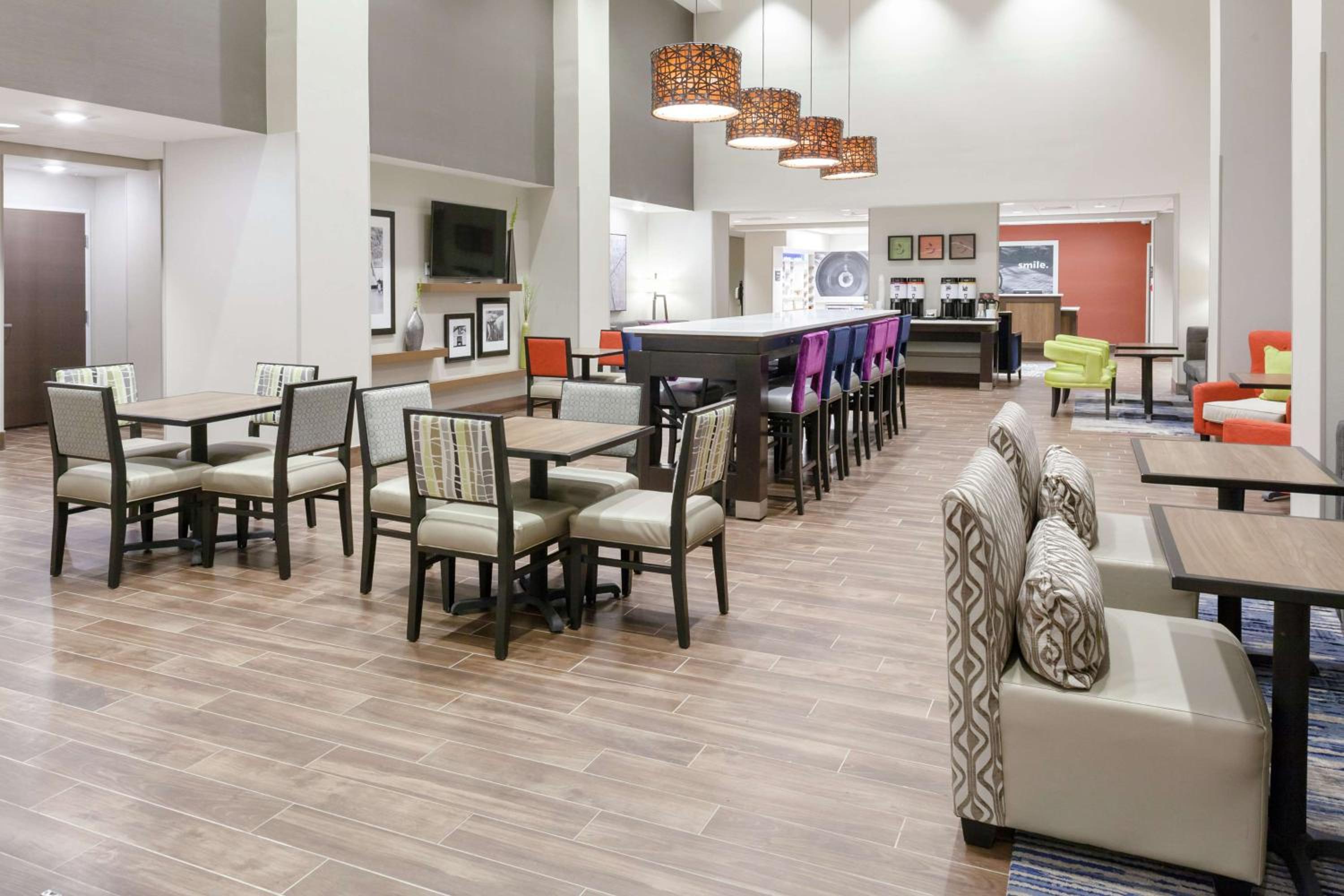 Hampton Inn Suites Overland Park South - Property Image 29