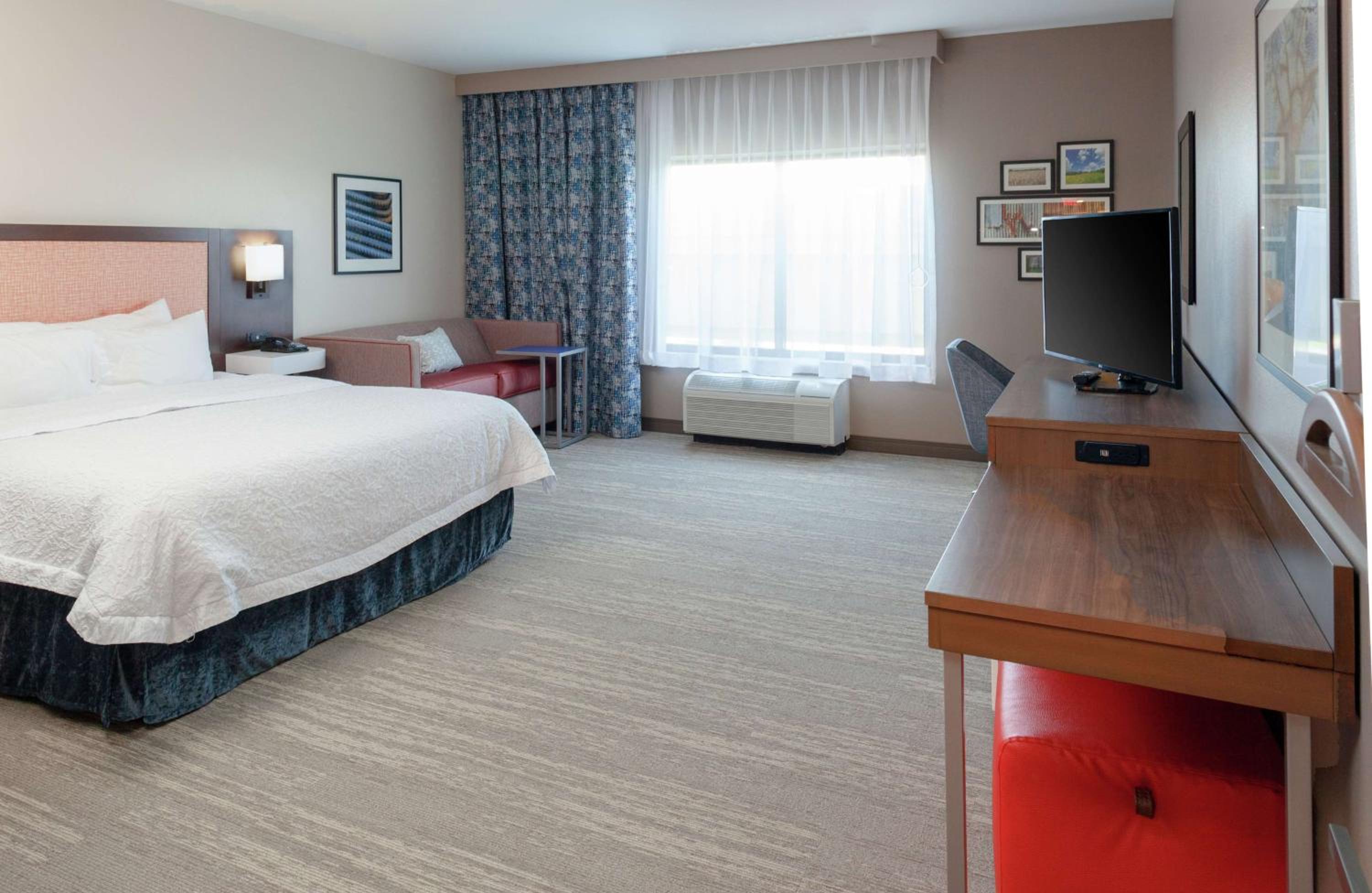 Hampton Inn Suites Overland Park South - Property Image 6