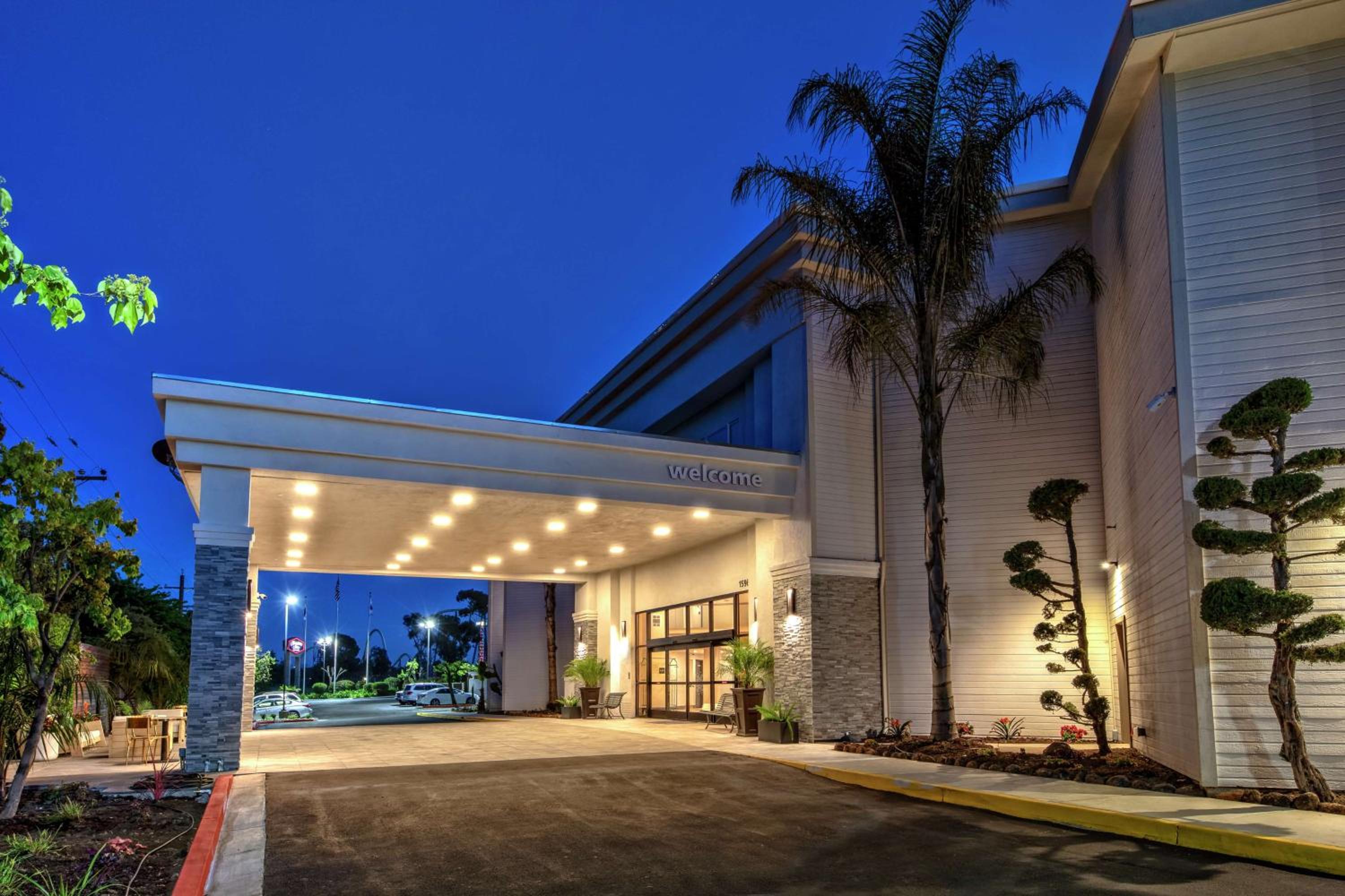 Hotel Hampton Inn Discovery Kingdom Napa Gateway - Image 1