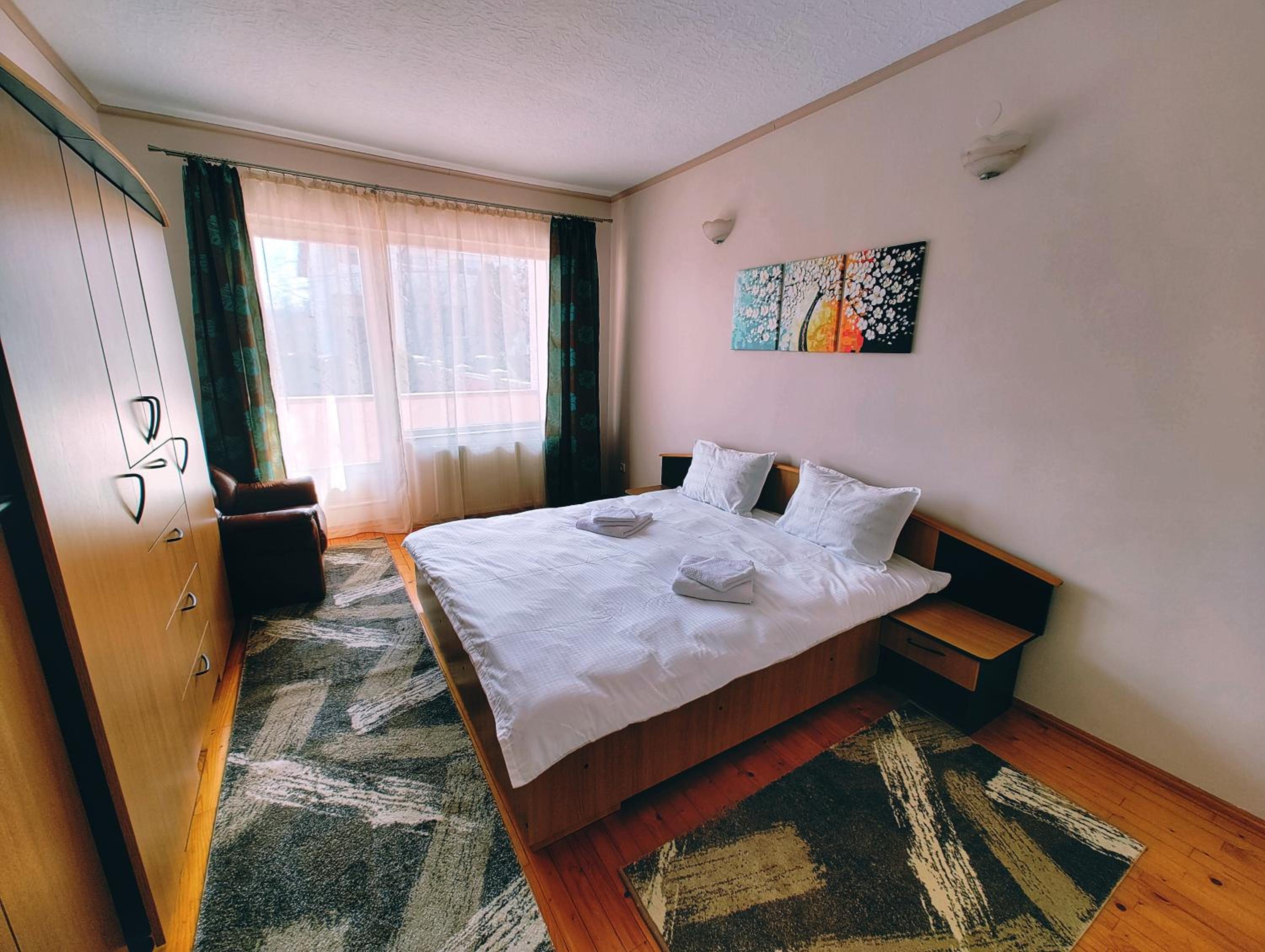 Ten's Apartment - spatios si linistit