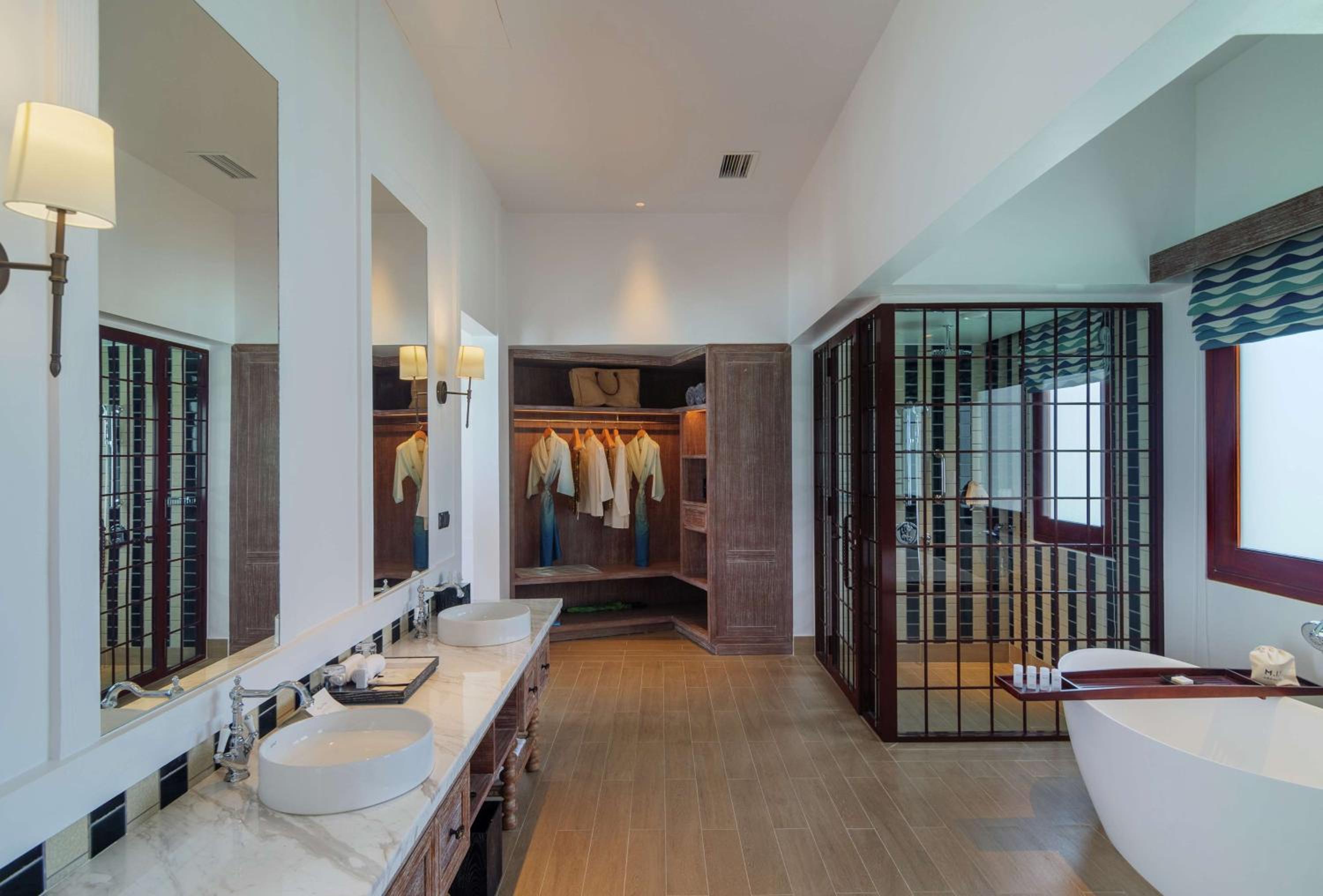 SAii Lagoon Maldives, Curio Collection By Hilton — 29