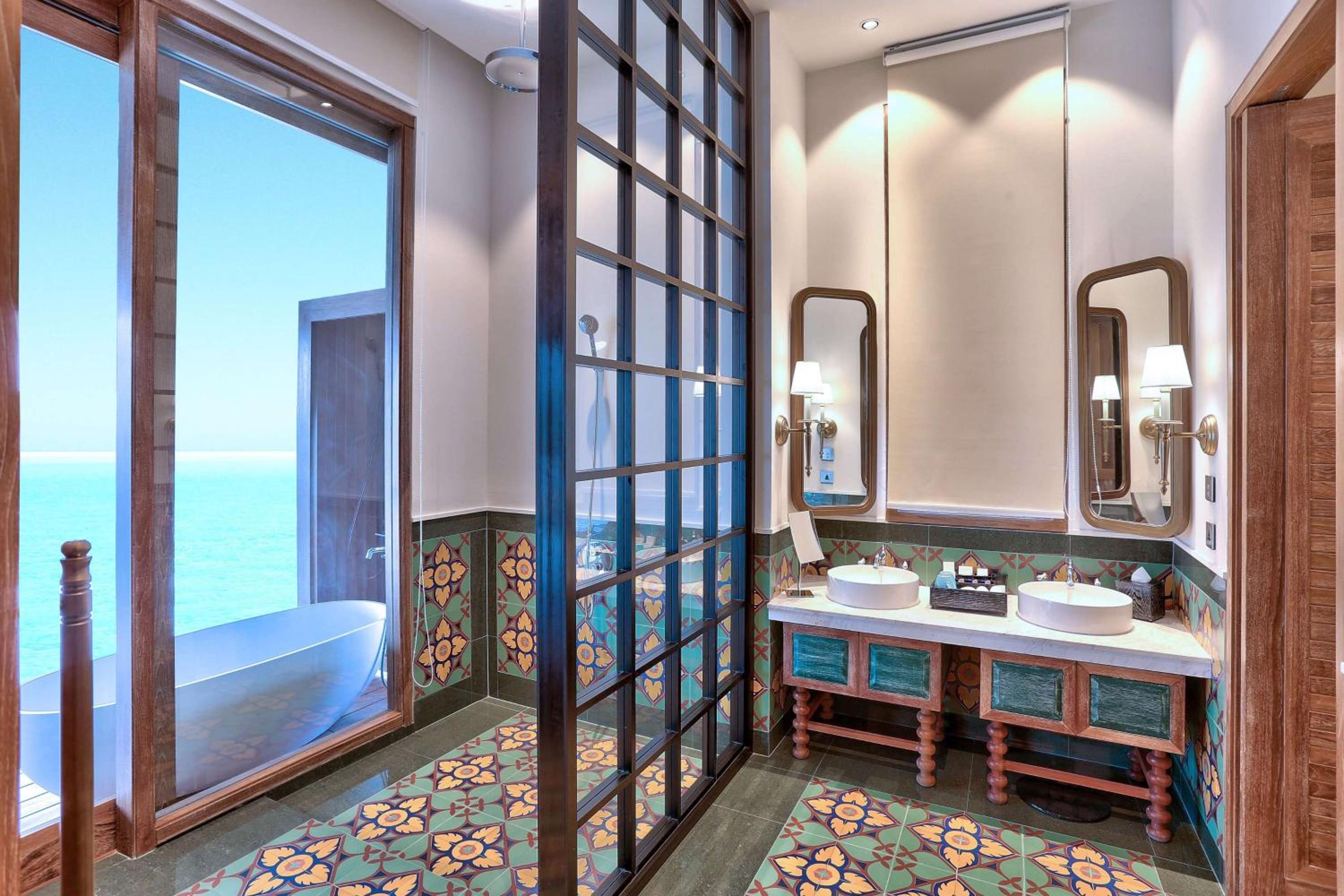 SAii Lagoon Maldives, Curio Collection By Hilton