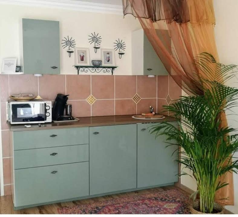 Wuppertal-Ronsdorf 1-3 Betten Personen Wohnung Ferienwohnungen Appartement Monteurwohnung bei Merih