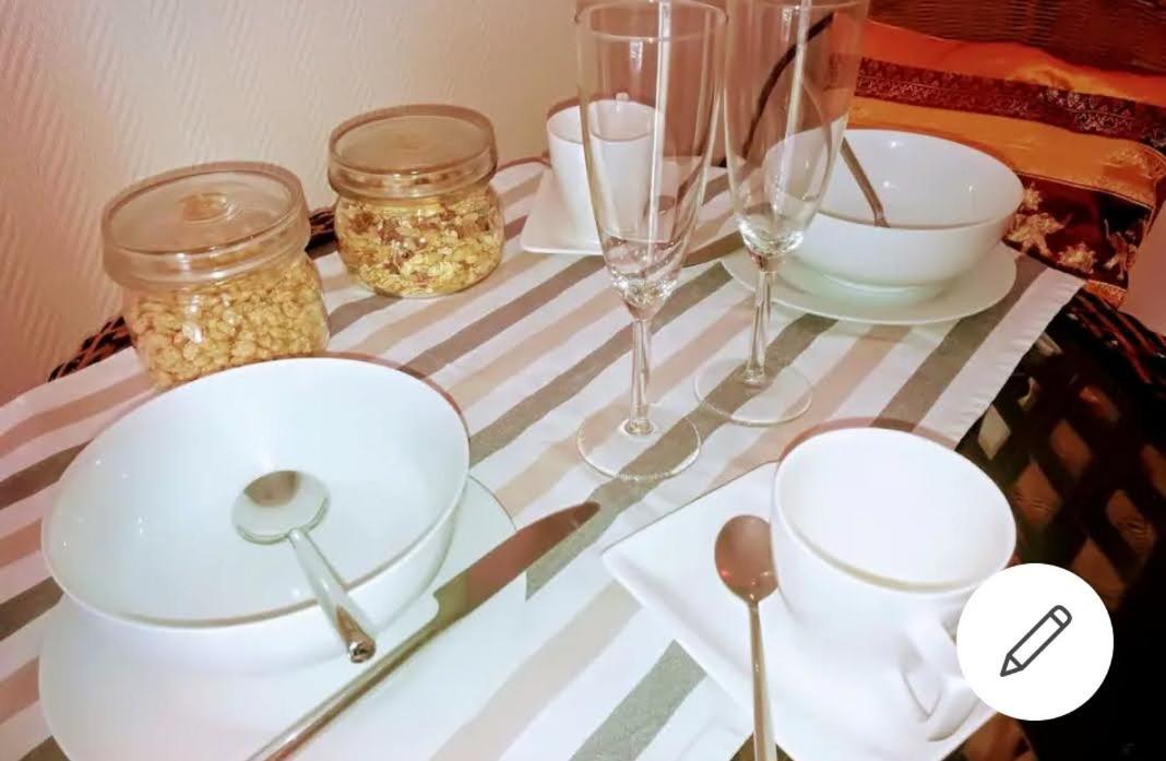 Wuppertal-Ronsdorf 1-3 Betten Personen Wohnung Ferienwohnungen Appartement Monteurwohnung bei Merih