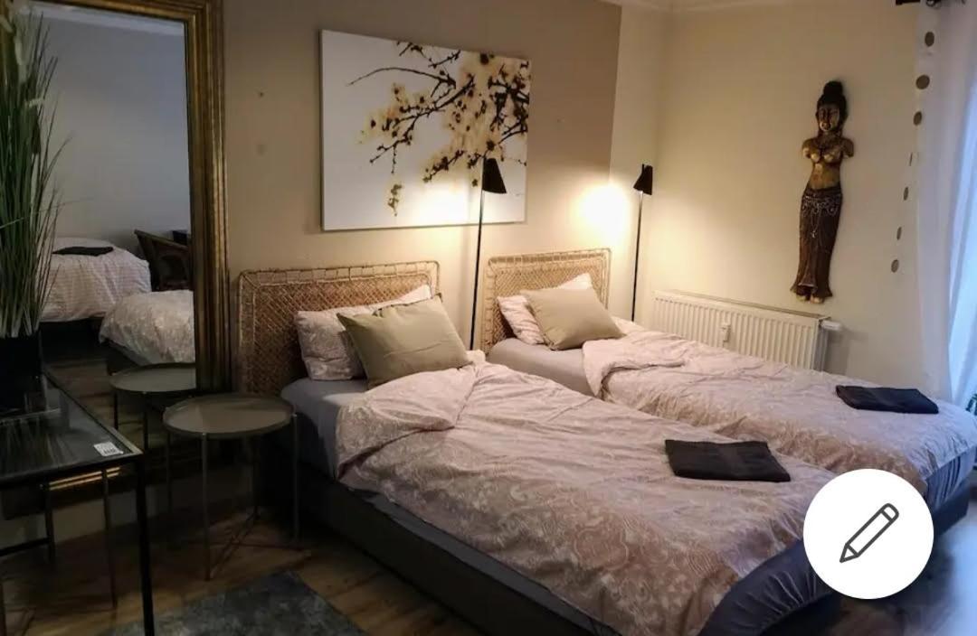 Wuppertal-Ronsdorf 1-3 Betten Personen Wohnung Ferienwohnungen Appartement Monteurwohnung bei Merih