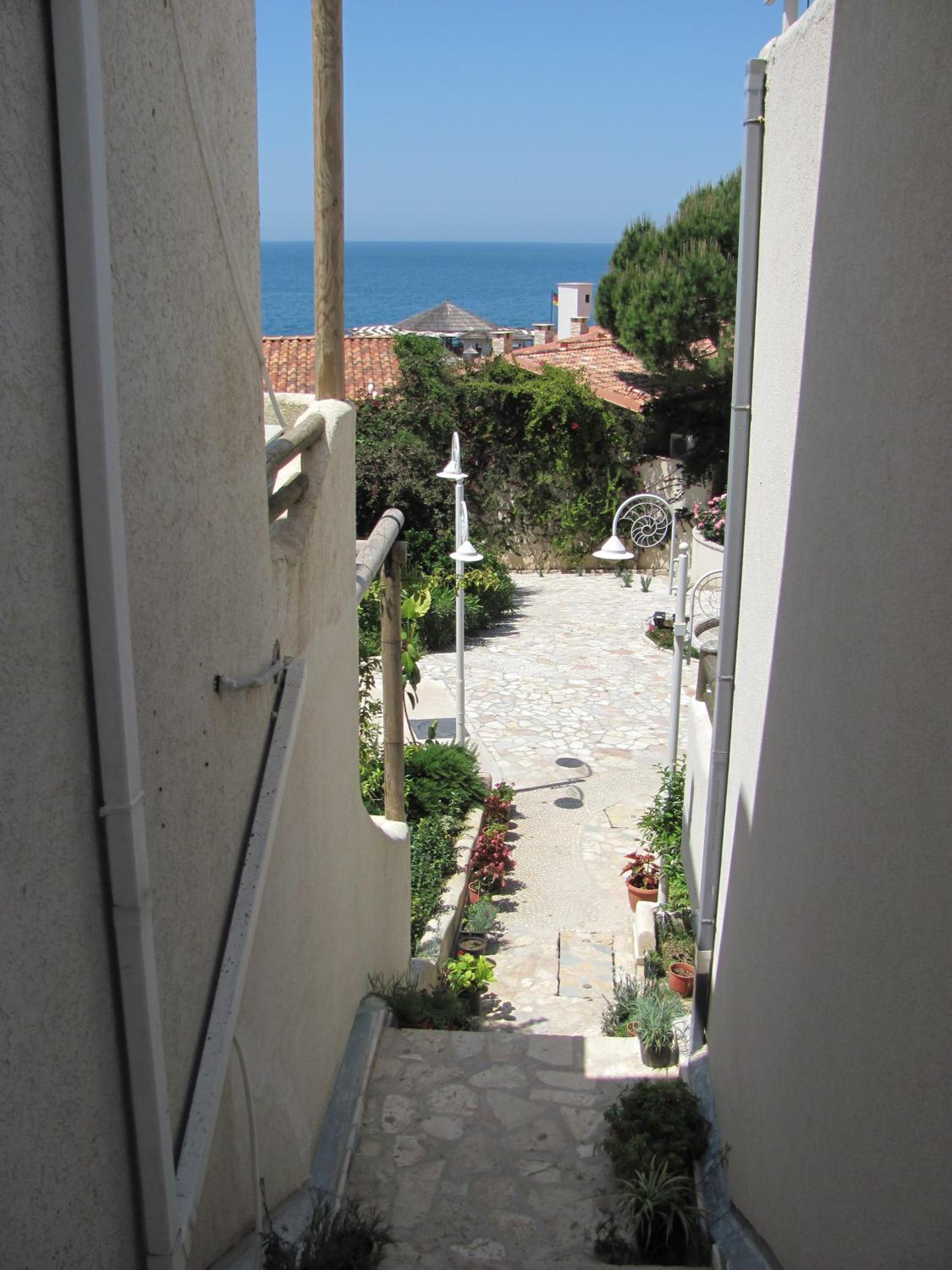 Sea Breeze Apartment Bougainville Bay