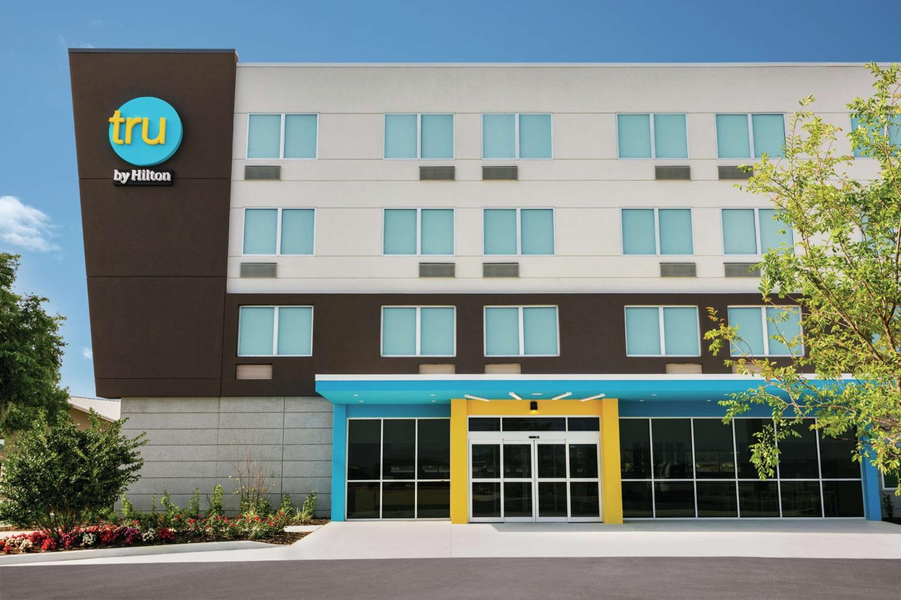 Sebring Vacations - Tru By Hilton Sebring FL - Property Image 3