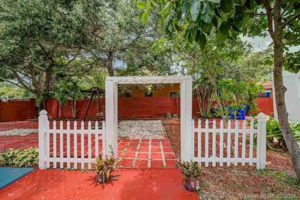 Cute Private Room - Close to airport & Free parking 01