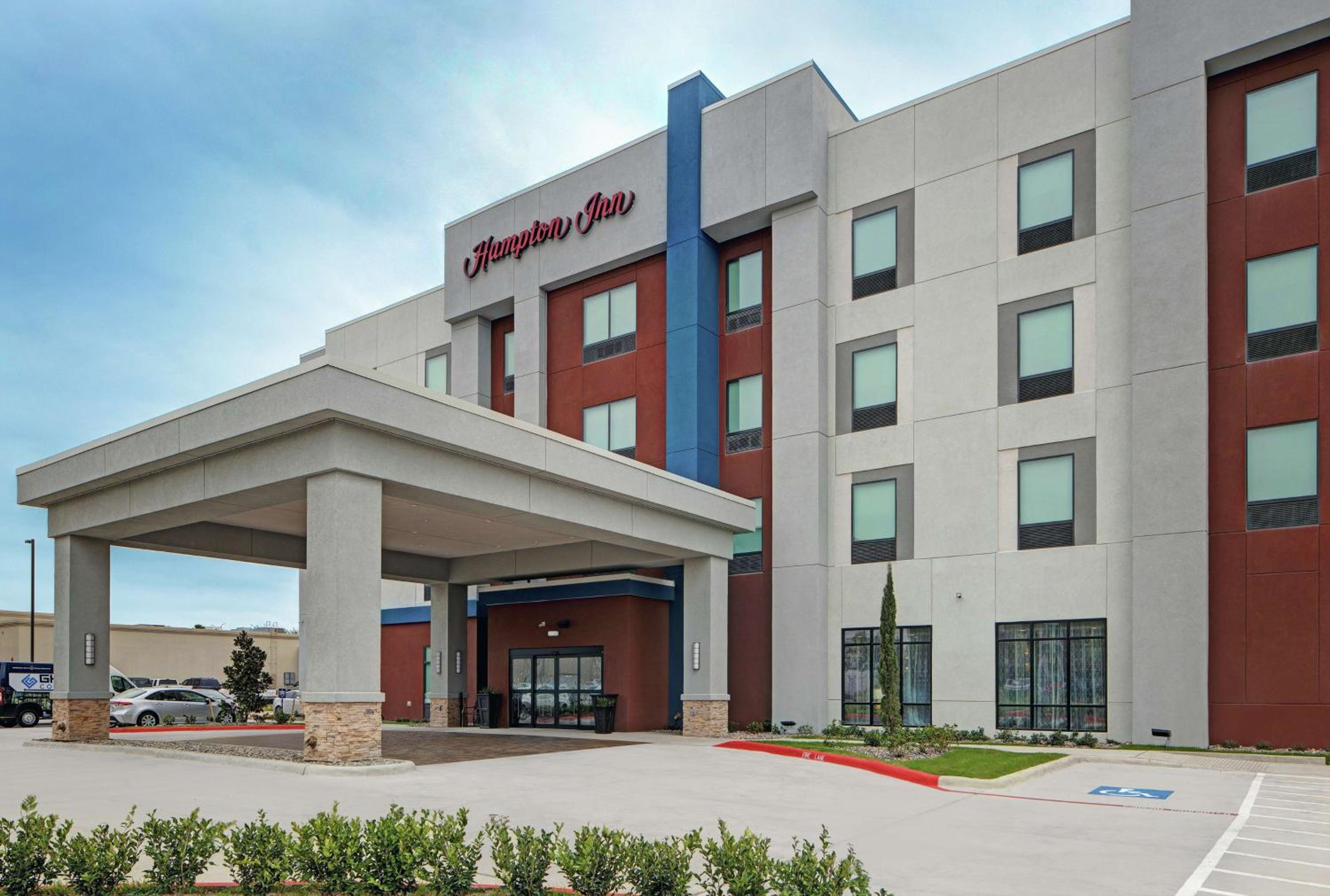 McAllen Vacations - Hampton Inn Weslaco - Property Image 1