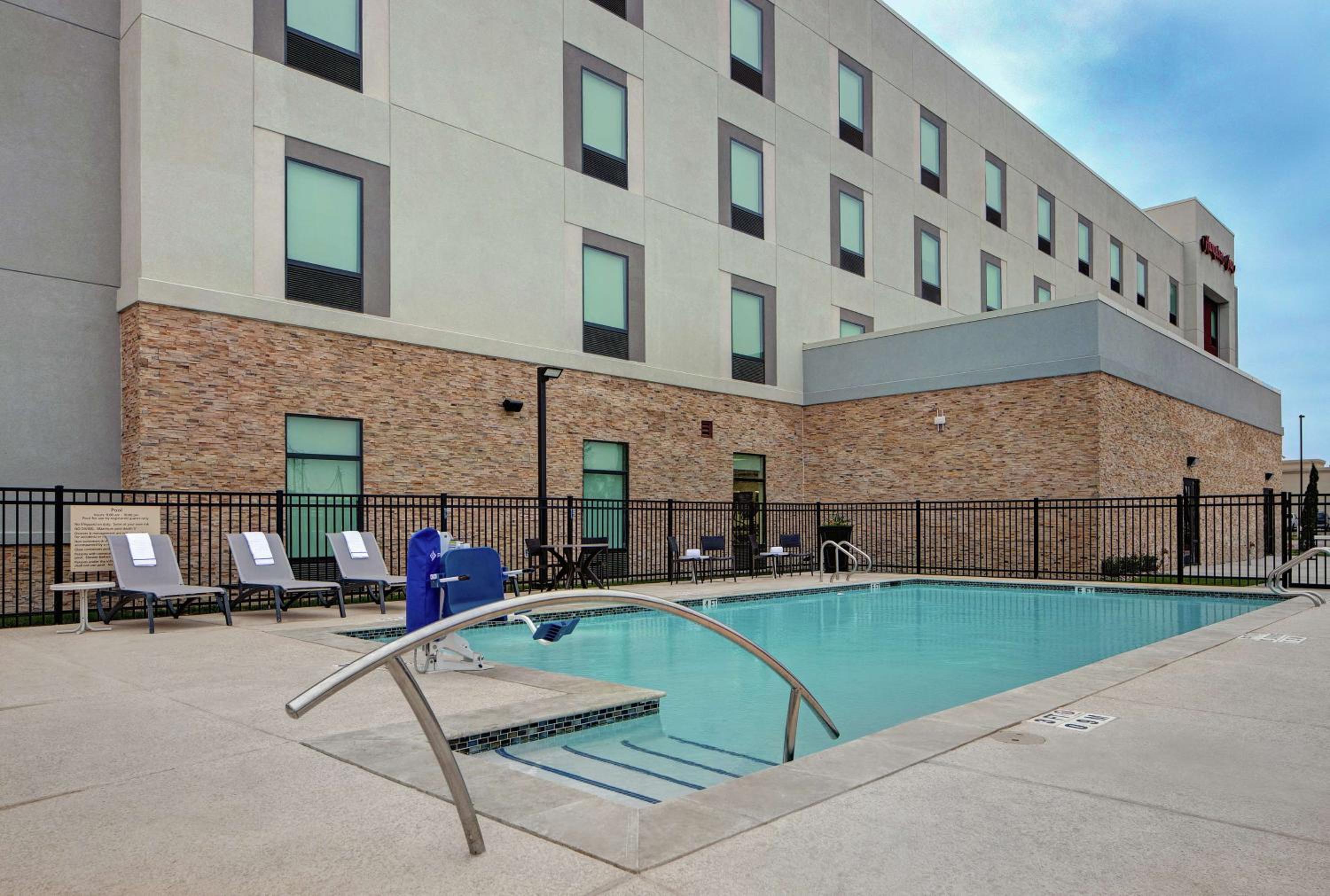 McAllen Vacations - Hampton Inn Weslaco - Property Image 3