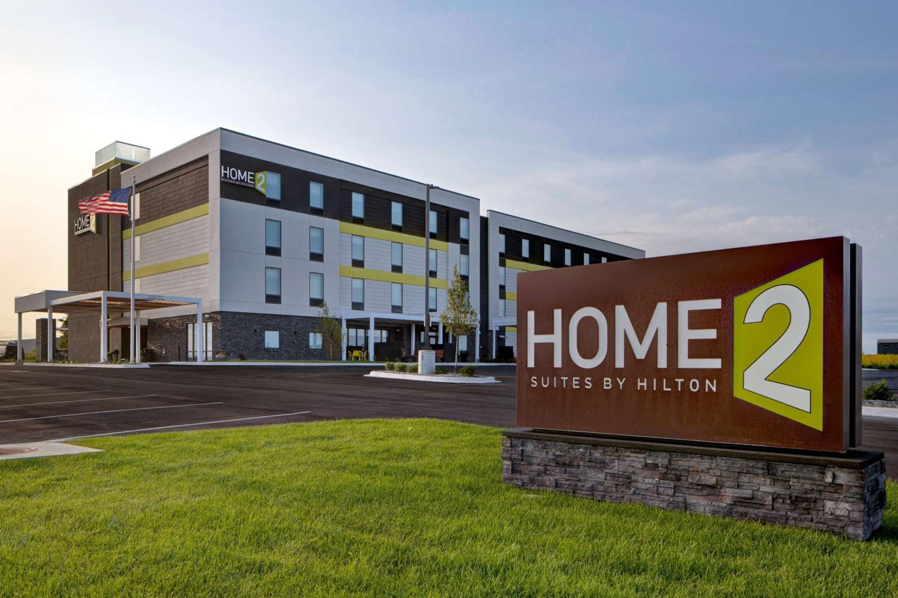 Rockford Vacations - Home2 Suites By Hilton Loves Park Rockford - Property Image 1