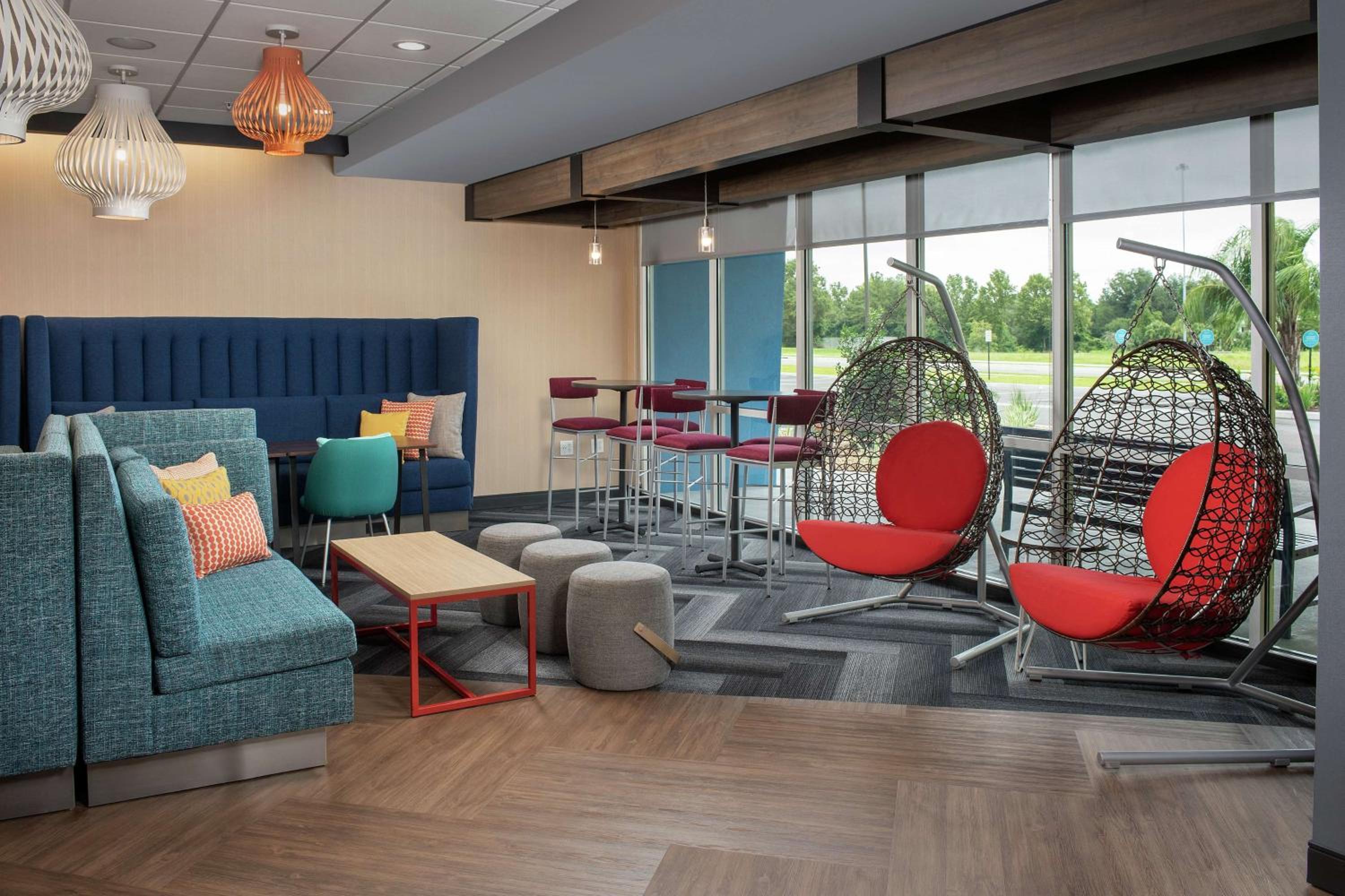 Lake City Vacations - Tru By Hilton Lake City - Property Image 2