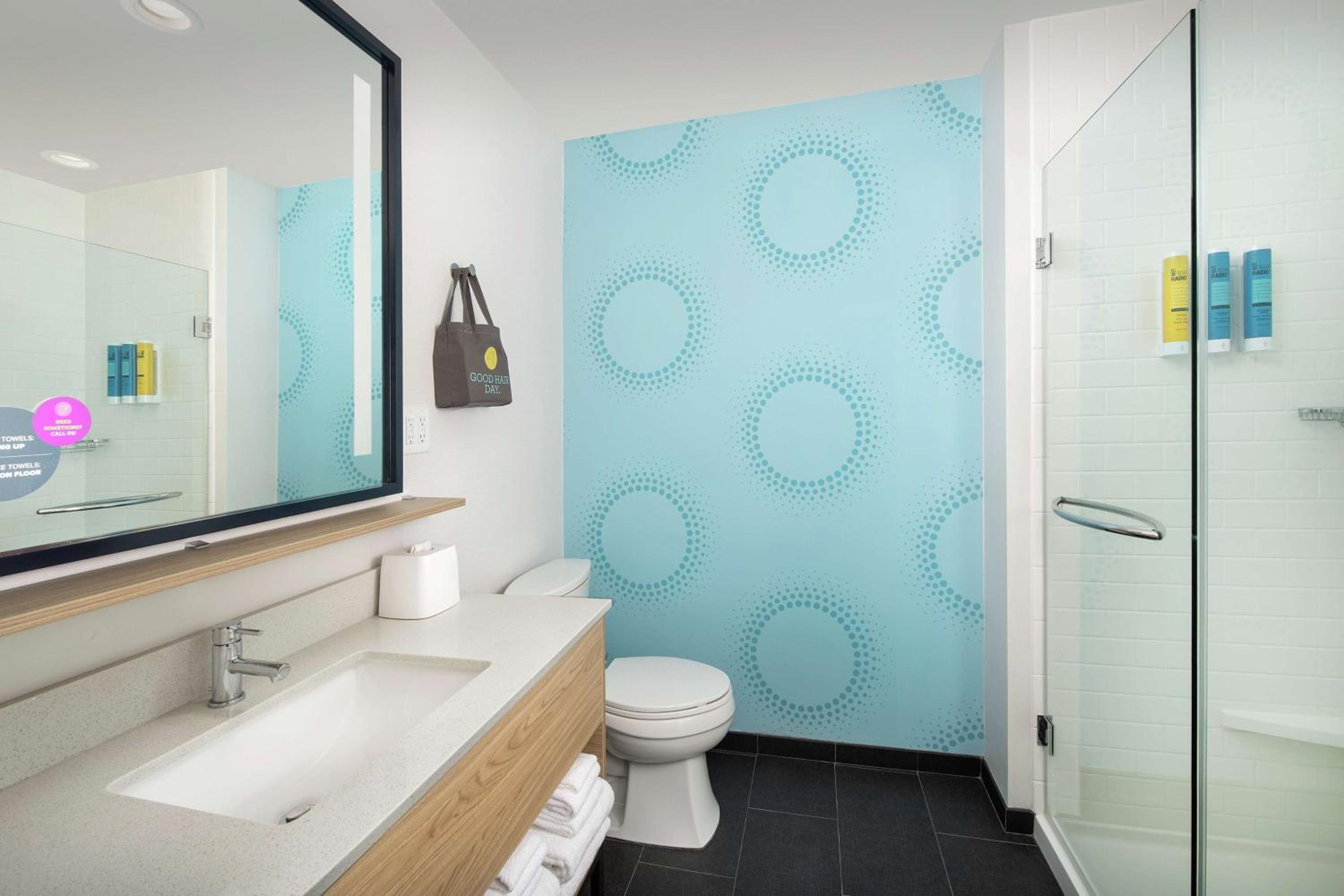 Lake City Vacations - Tru By Hilton Lake City - Property Image 16