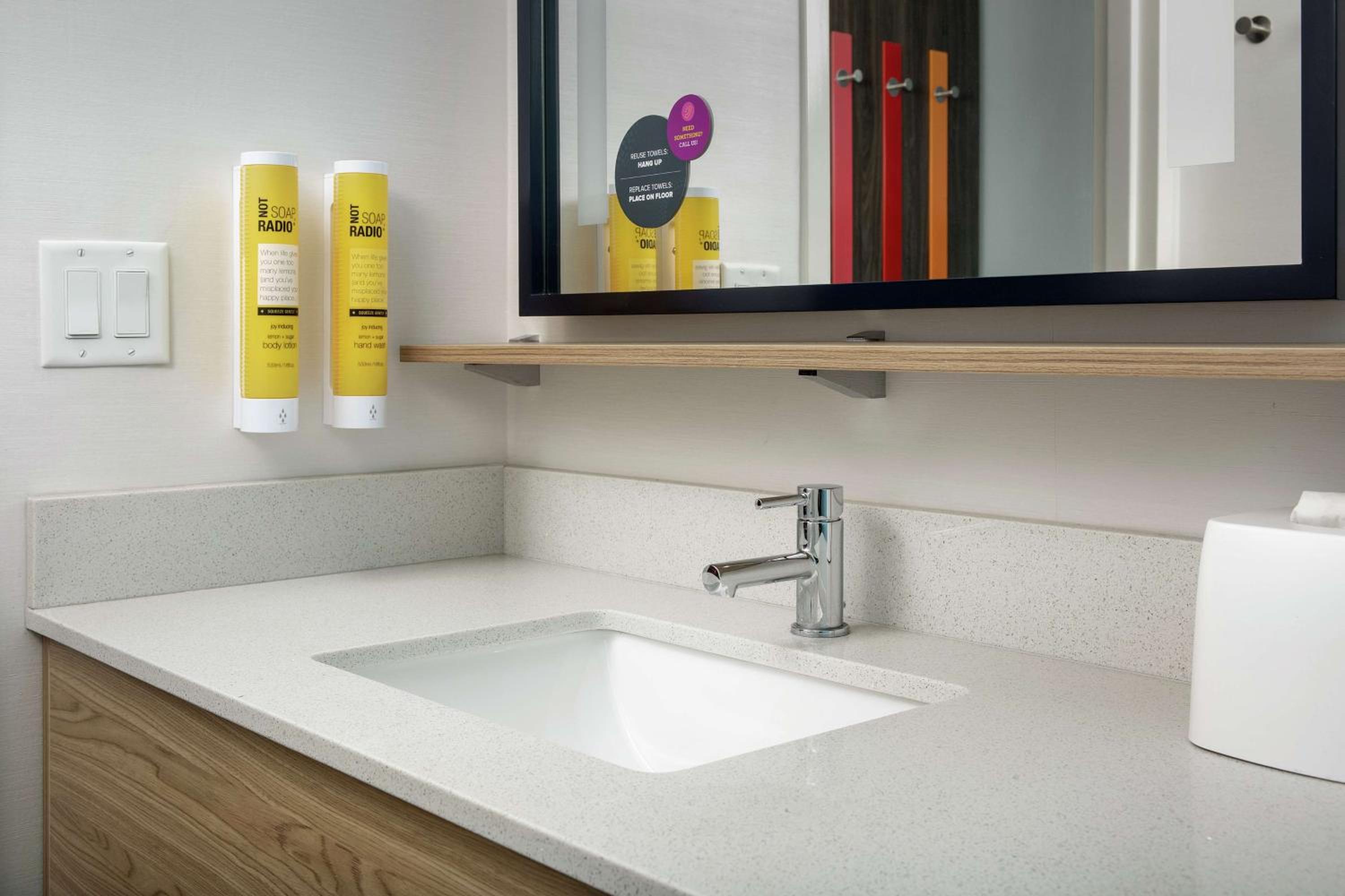 Lake City Vacations - Tru By Hilton Lake City - Property Image 21