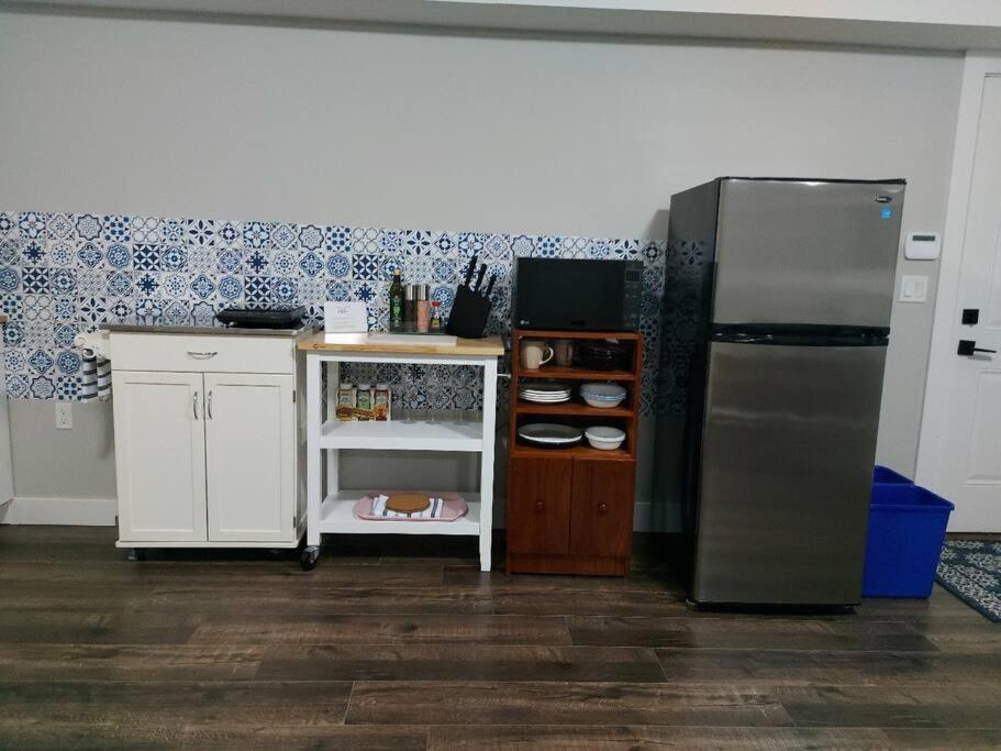 Spacious Basement Suite(Brand New) Self-contained