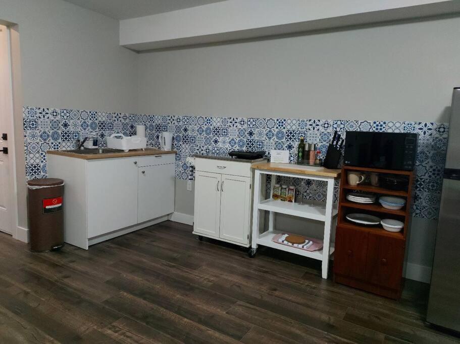 Spacious Basement Suite(Brand New) Self-contained