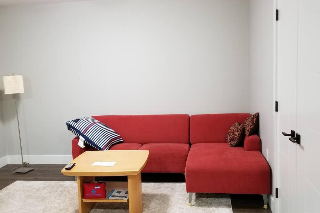 Spacious Basement Suite(Brand New) Self-contained