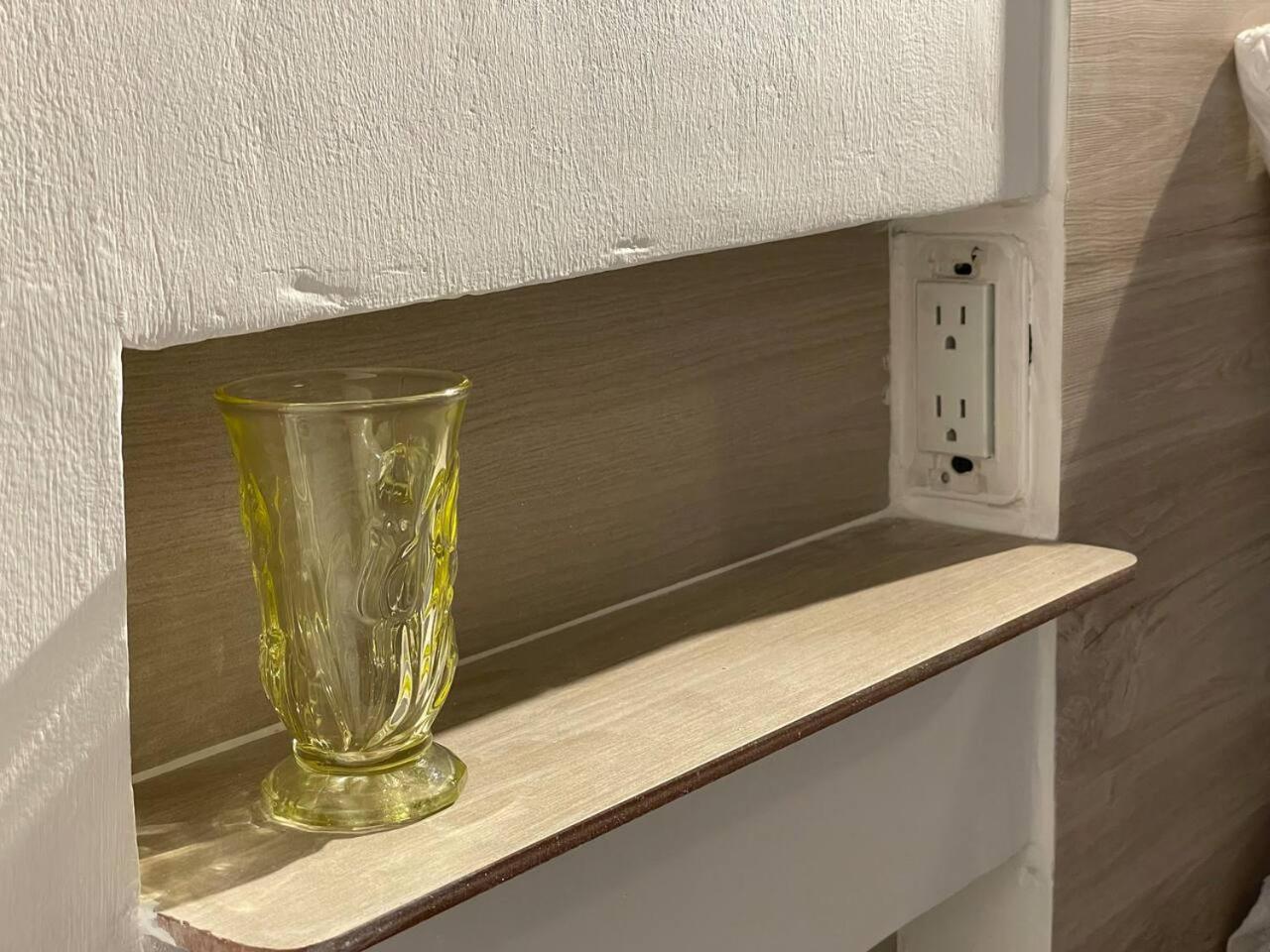 Apartamento en San Marcos Envigado con Aire C, Balcón WIFI, Central y dotado