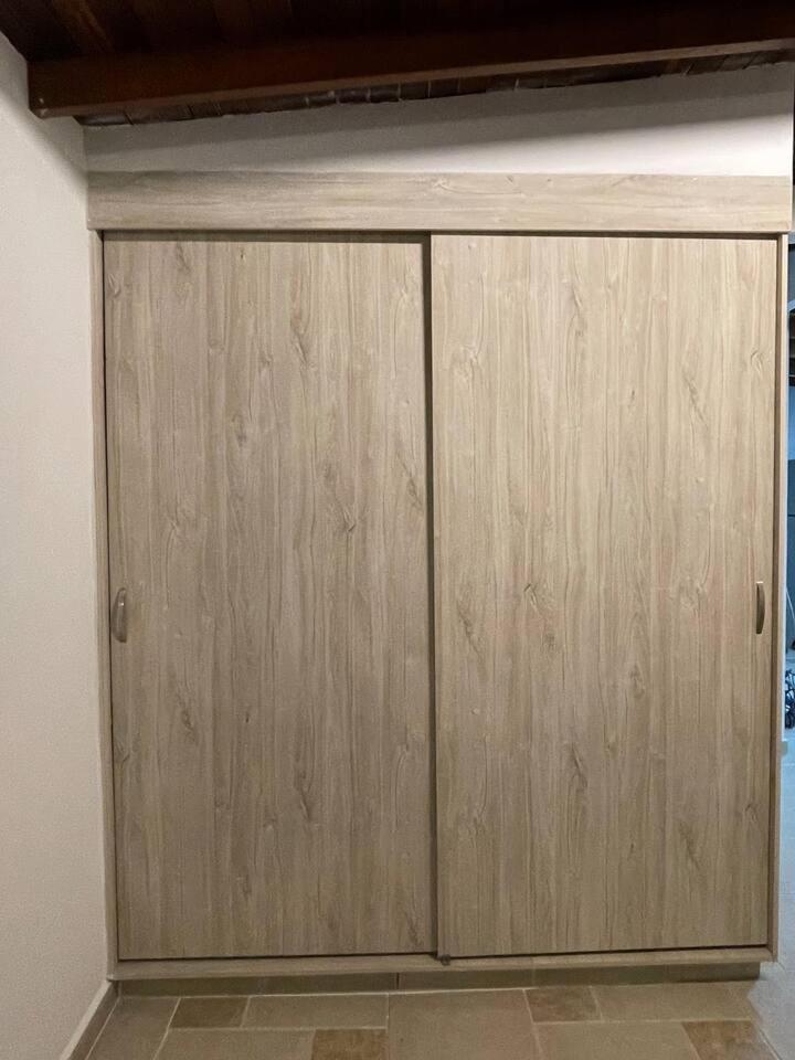 Apartamento en San Marcos Envigado con Aire C, Balcón WIFI, Central y dotado