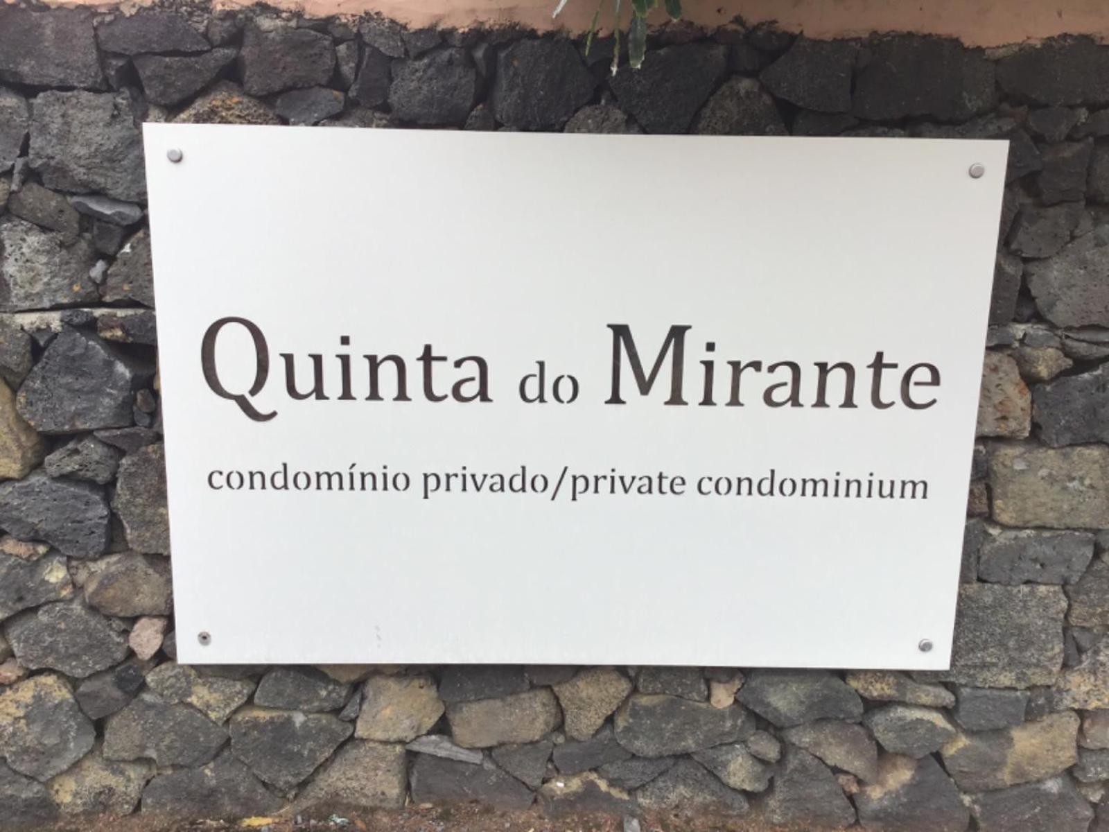 Vivenda Moura, Caloura view 2