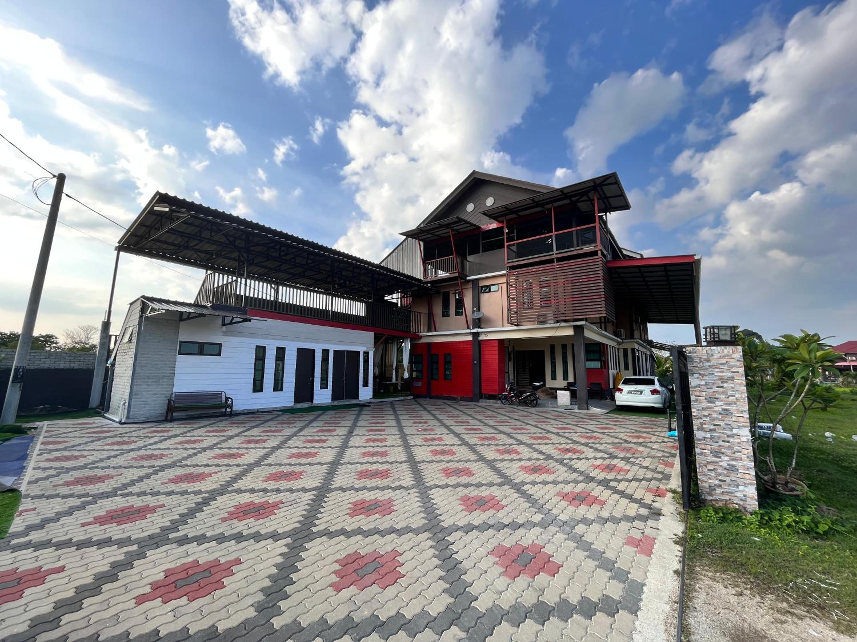 HOMESTAY HUSM KUBANG KERIAN photo 1