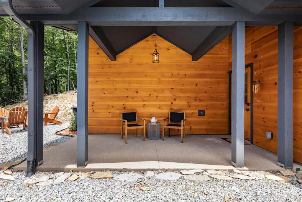 Cozy cabin in Ellijay, near Blue Ridge ! view 5