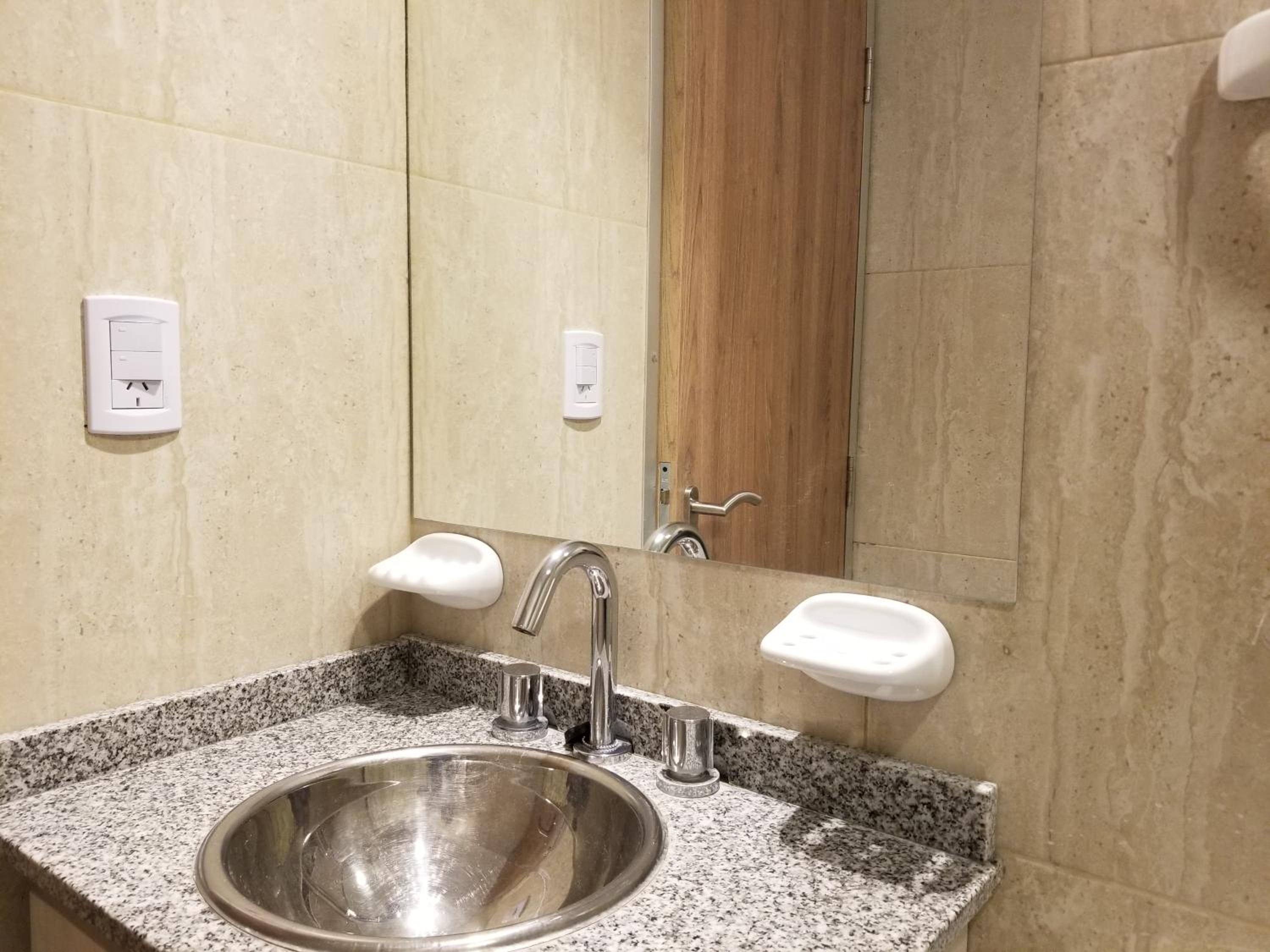 DELFINA suites 1A