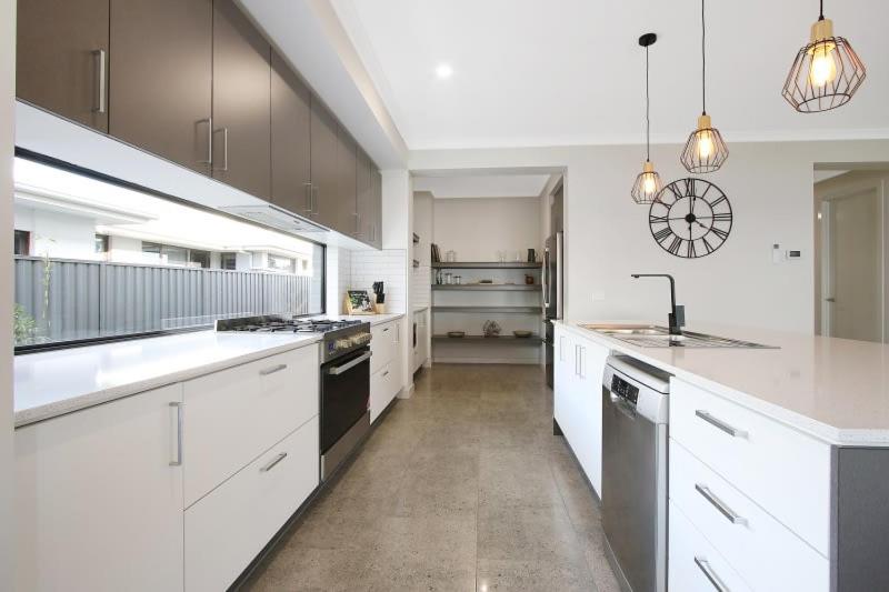 Waterview Place Holiday House