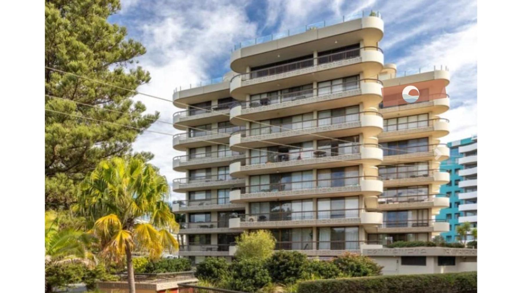 Pinnacle 701 view 2