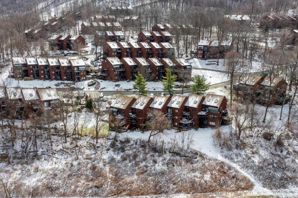Cozy 2BR condo w/ valley views view 4