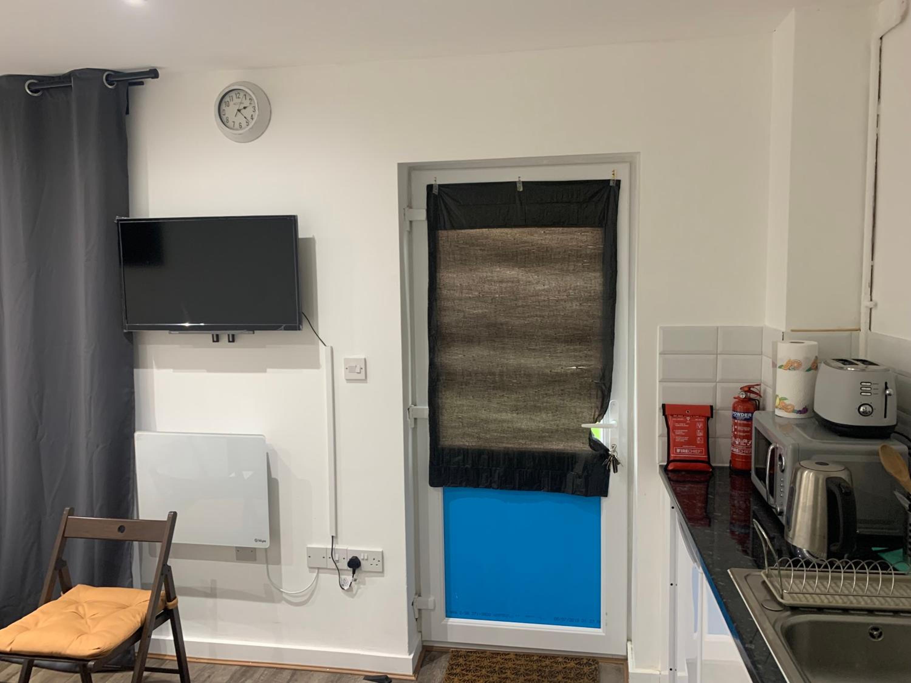 Cosy B1 Studio Apartment