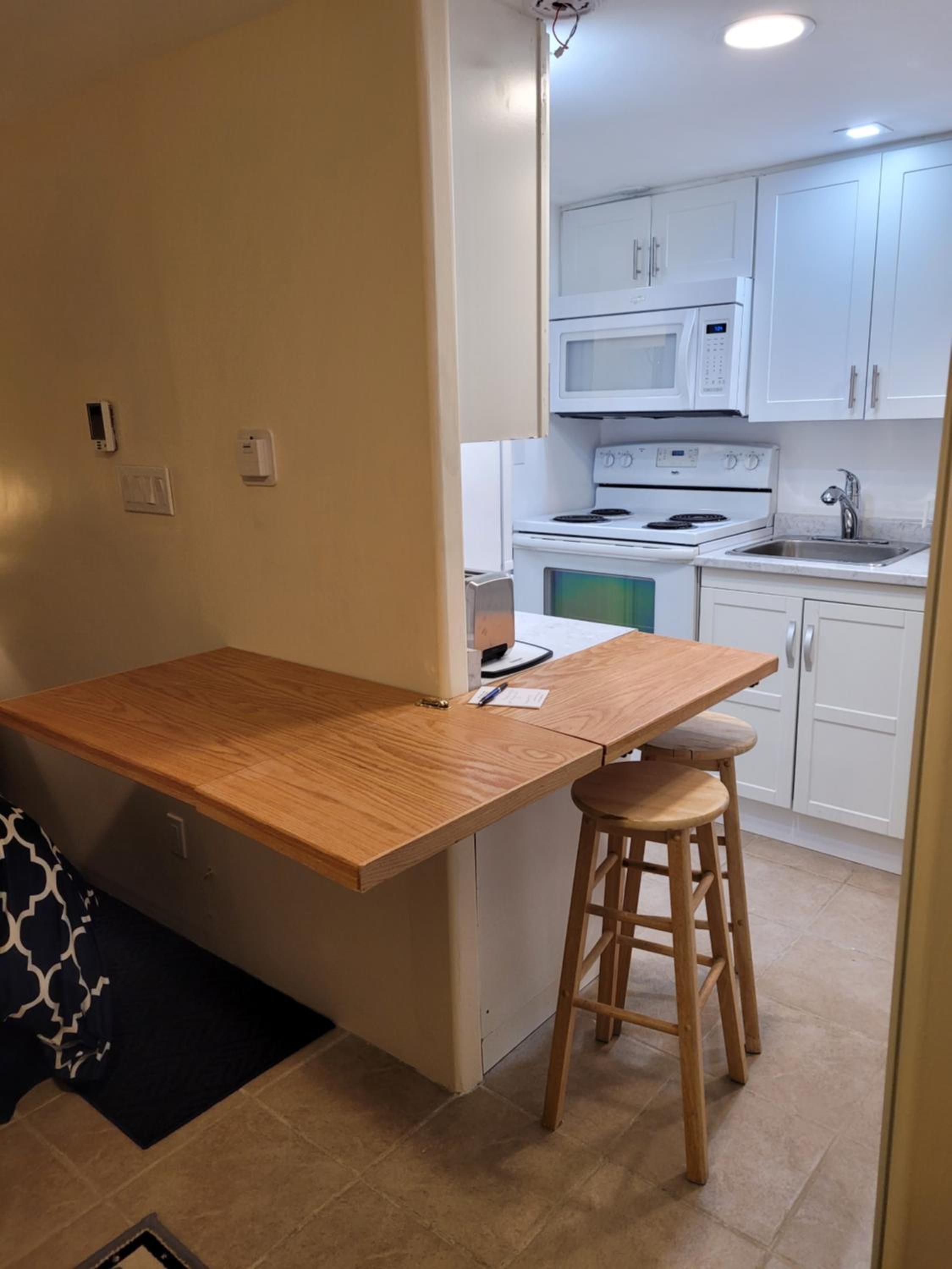 Brockville Vacations - Noble Waterfront Suites - Property Image 54