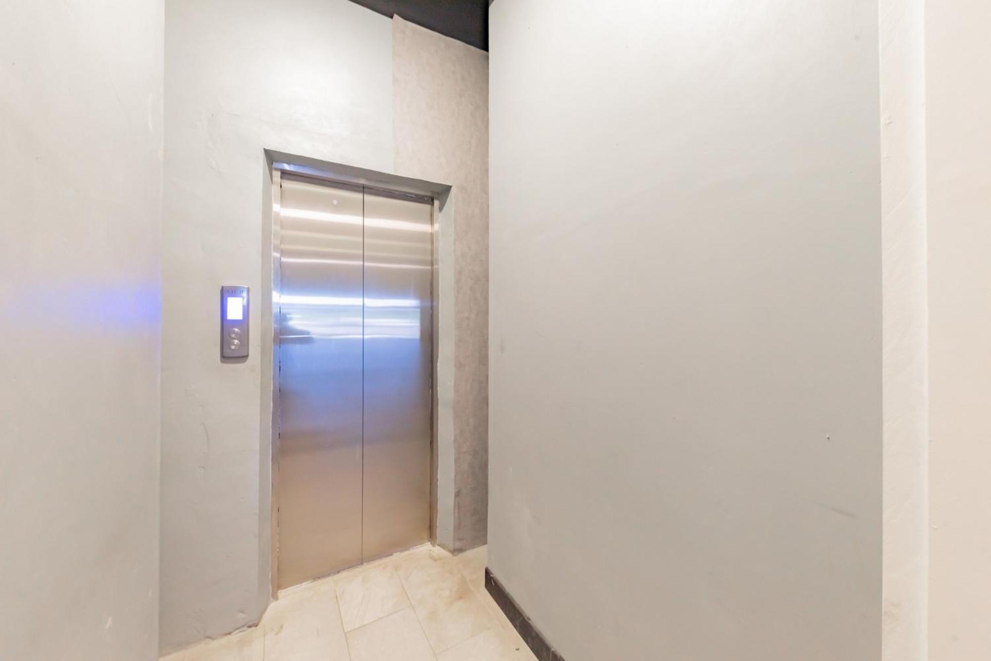 Urbanview Hotel The Tang Balikpapan by RedDoorz view 5