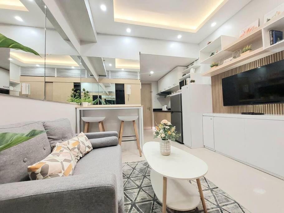 VictoriansHome at The Grass Residences with Bridgeway to SM North Edsa