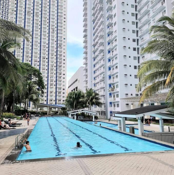 VictoriansHome at The Grass Residences with Bridgeway to SM North Edsa