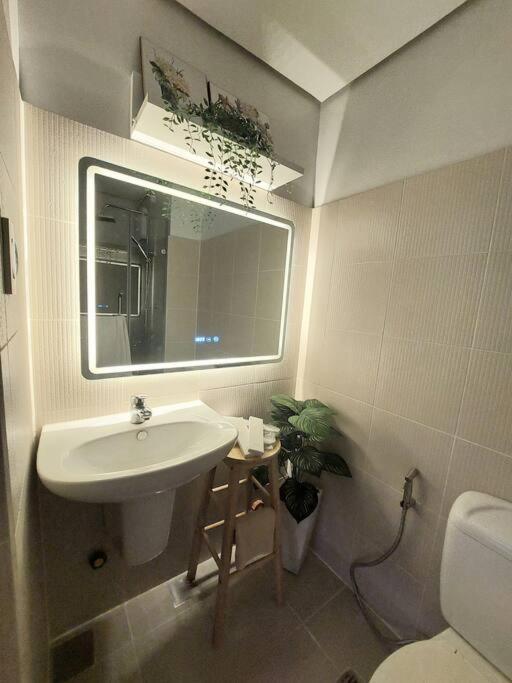 VictoriansHome at The Grass Residences with Bridgeway to SM North Edsa