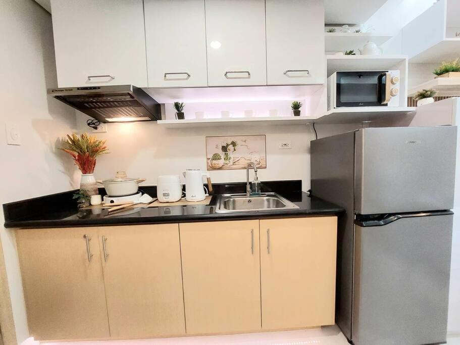 VictoriansHome at The Grass Residences with Bridgeway to SM North Edsa